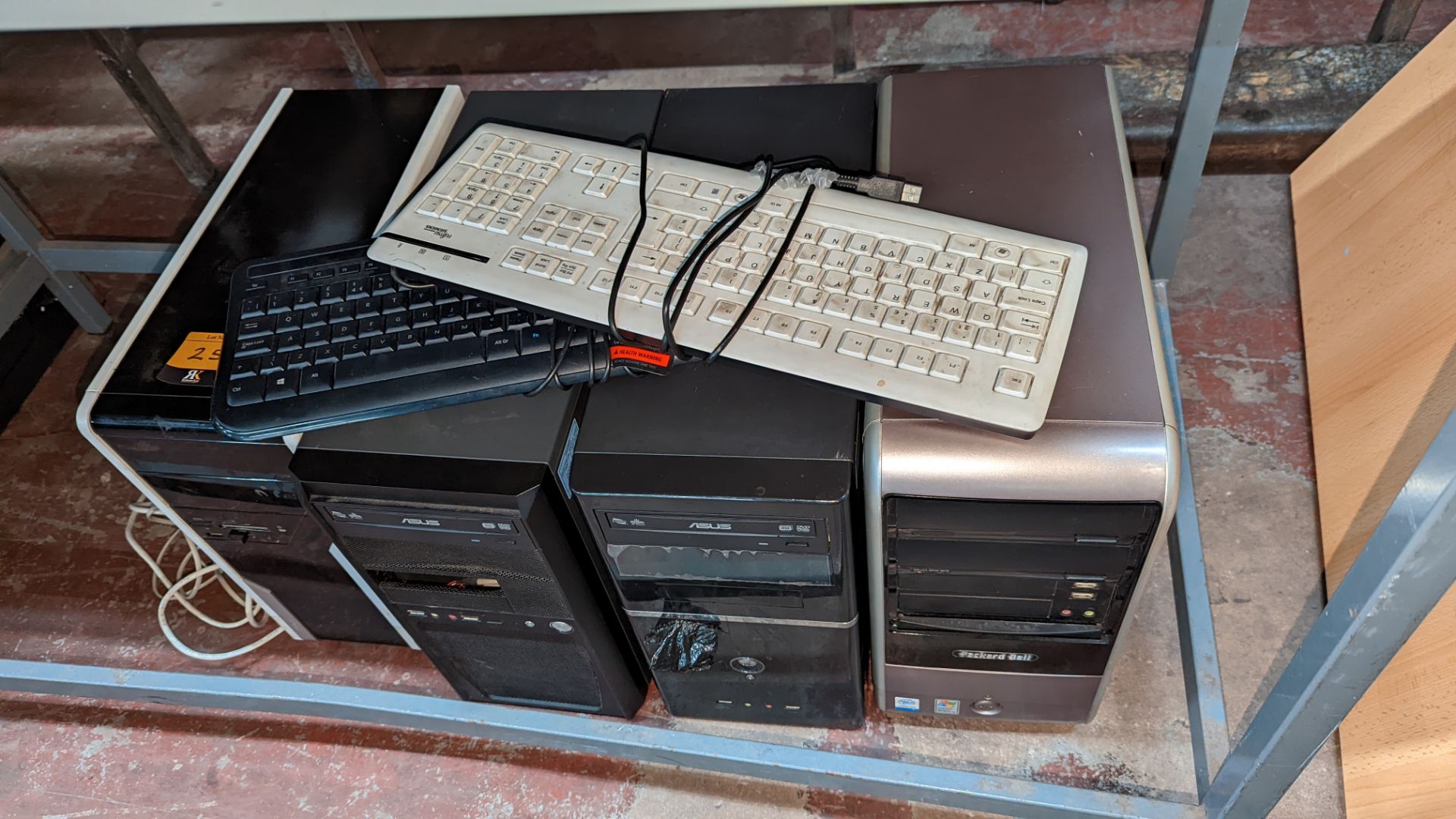 4 assorted desktop computers. NB no hard drives - Image 4 of 4
