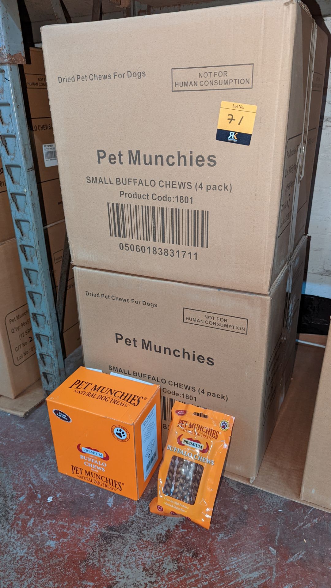 Pet Munchies dried pet chews for dogs. This lot consists of a total of 24 orange retail display box - Image 2 of 3