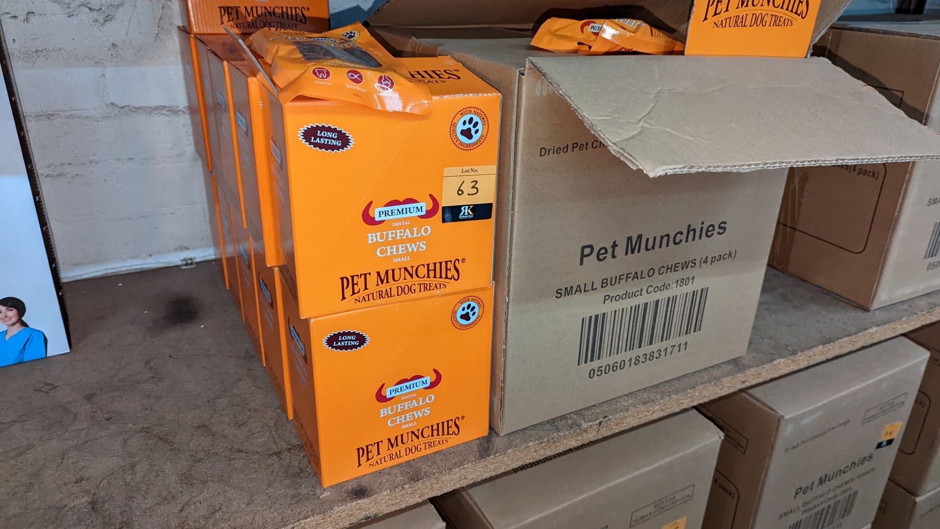 Pet Munchies dried pet chews for dogs. This lot consists of a total of 23 orange retail display box - Image 2 of 5