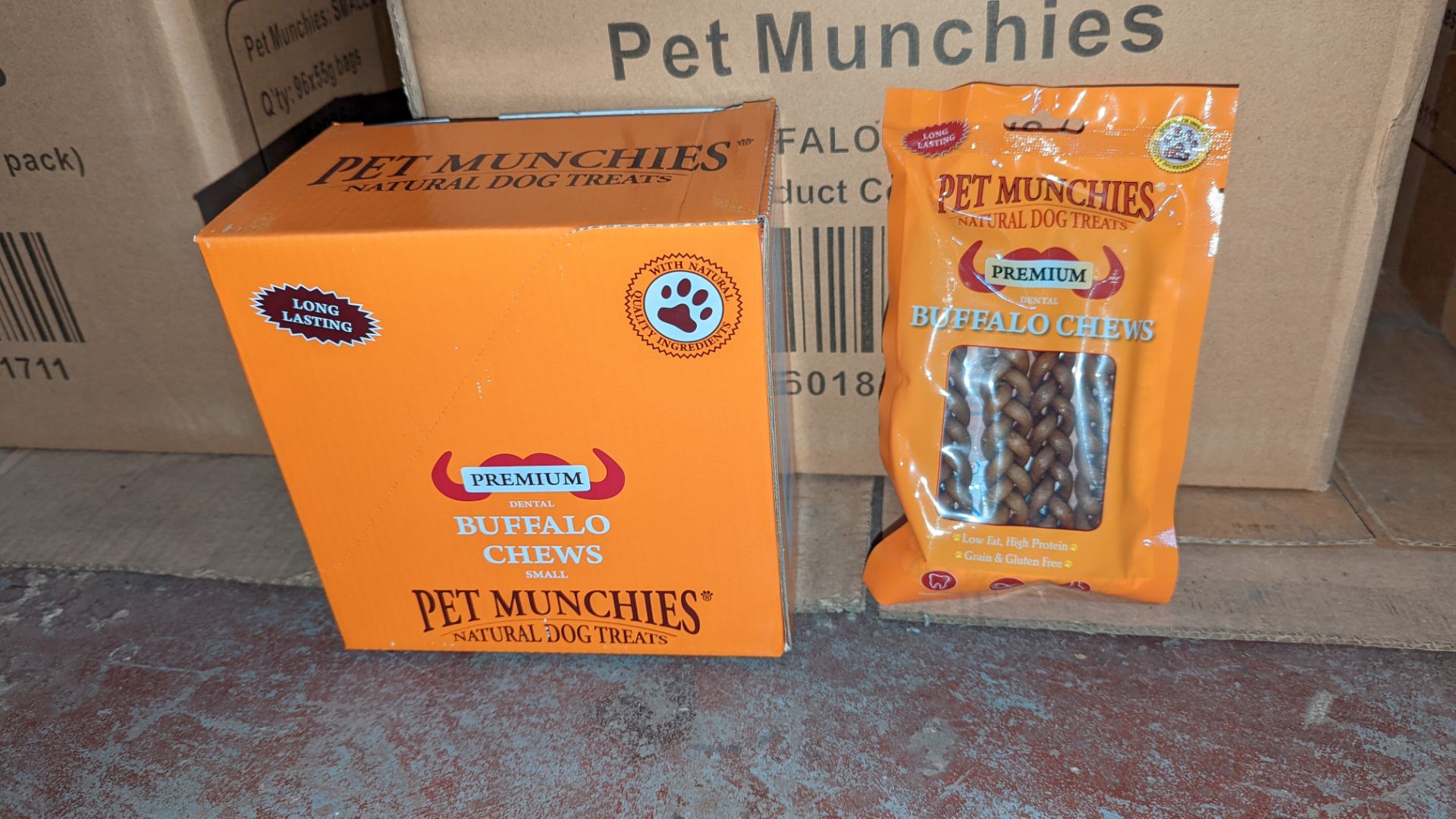 Pet Munchies dried pet chews for dogs. This lot consists of a total of 24 orange retail display box - Image 3 of 3