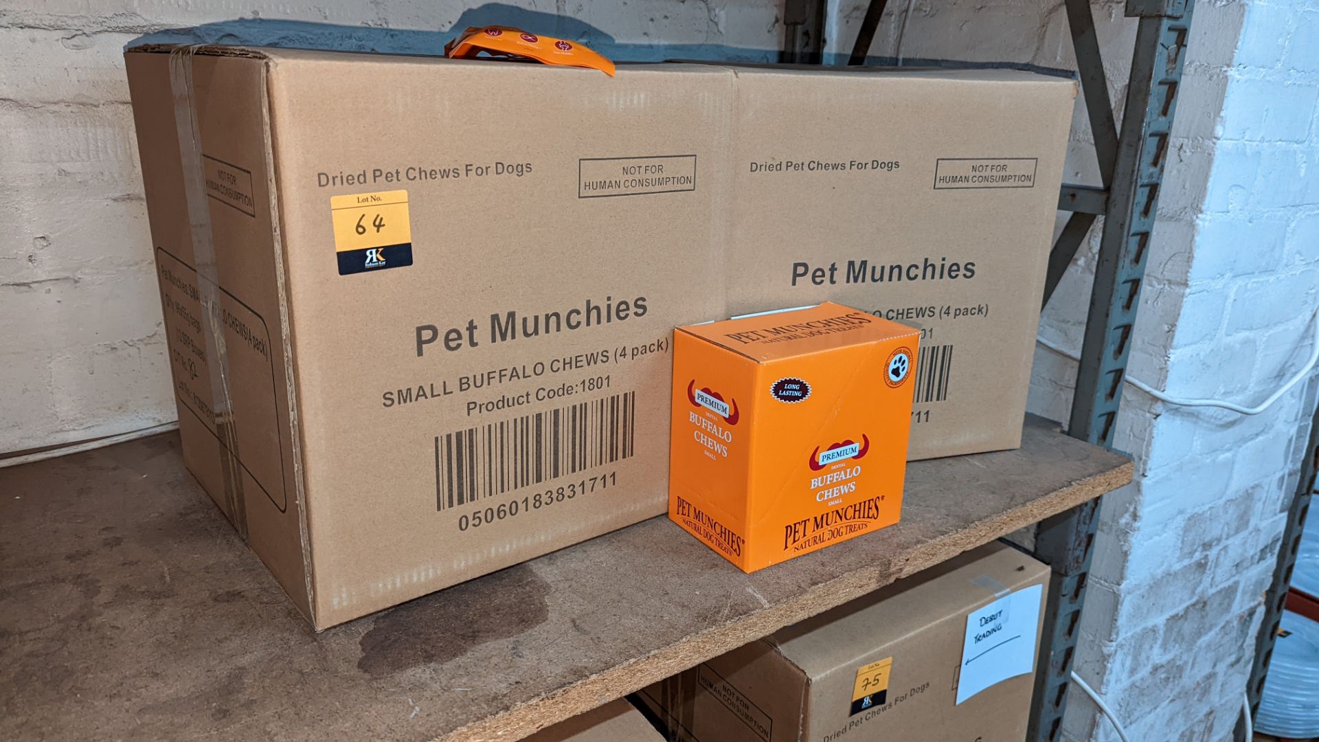 Pet Munchies dried pet chews for dogs. This lot consists of a total of 24 orange retail display box - Image 2 of 5