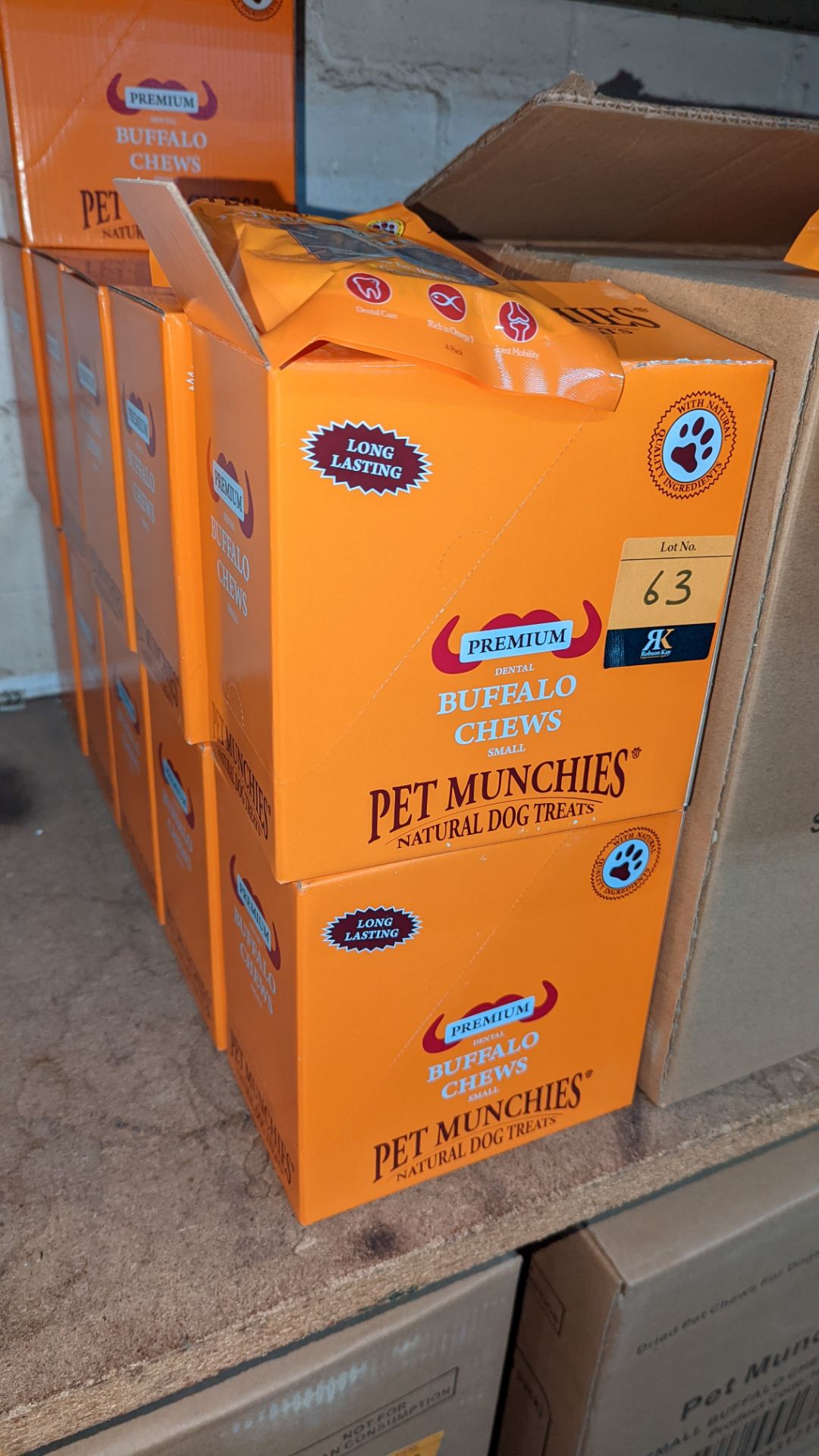 Pet Munchies dried pet chews for dogs. This lot consists of a total of 23 orange retail display box - Image 3 of 5