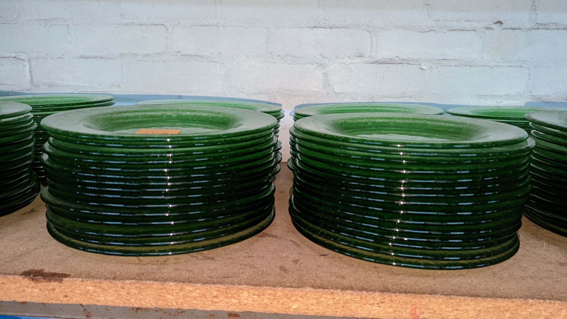 60 off green glass plates each measuring approximately 27cm diameter - Image 2 of 3
