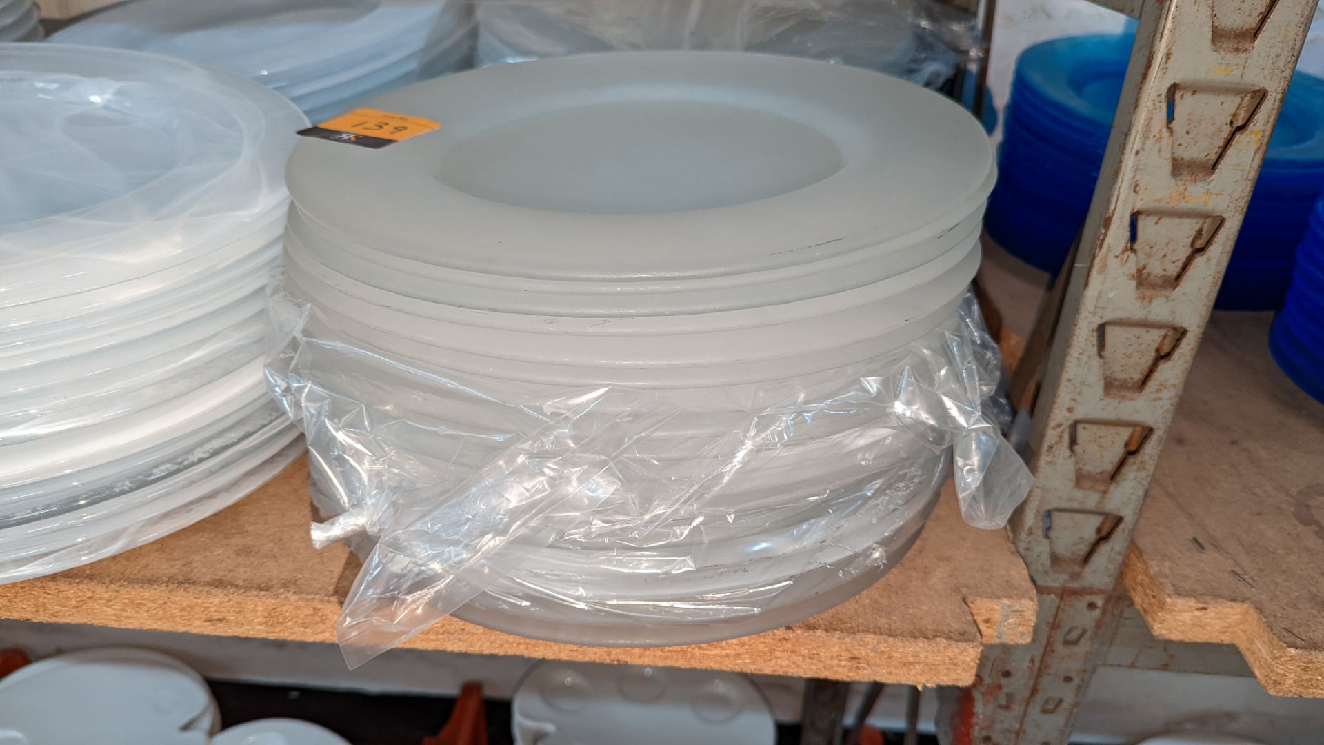 35 off large opaque frosted glass plates/chargers, each measuring approximately 330mm diameter - Image 2 of 3