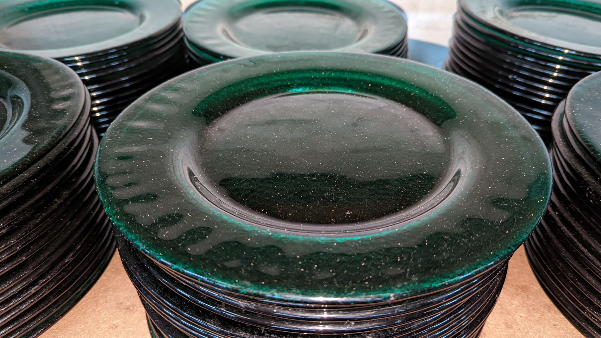 60 off dark green glass plates each measuring approximately 27cm diameter - Image 3 of 3