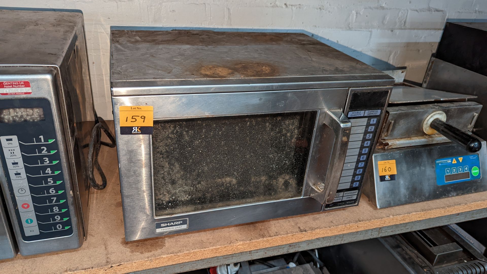 Sharp commercial microwave model 1900W/R-24AT