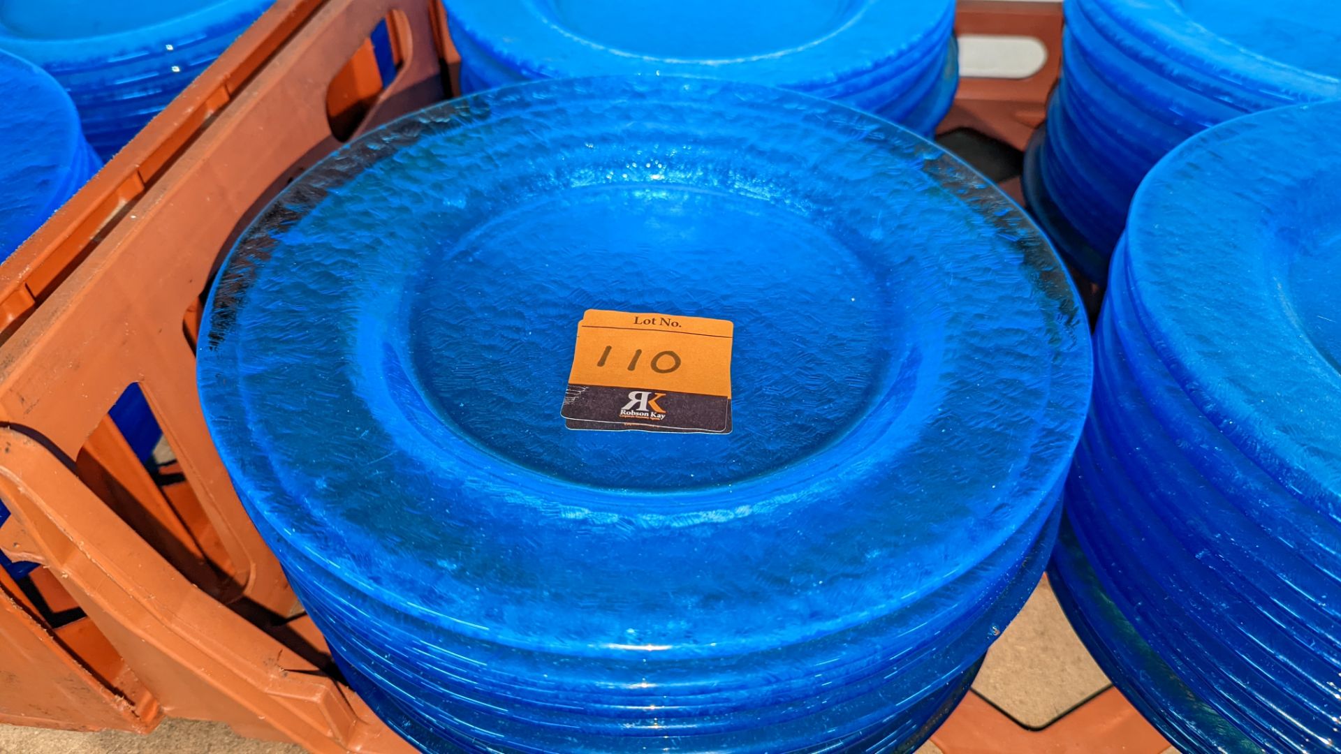 60 off blue glass plates each measuring approximately 26cm diameter - Image 3 of 3