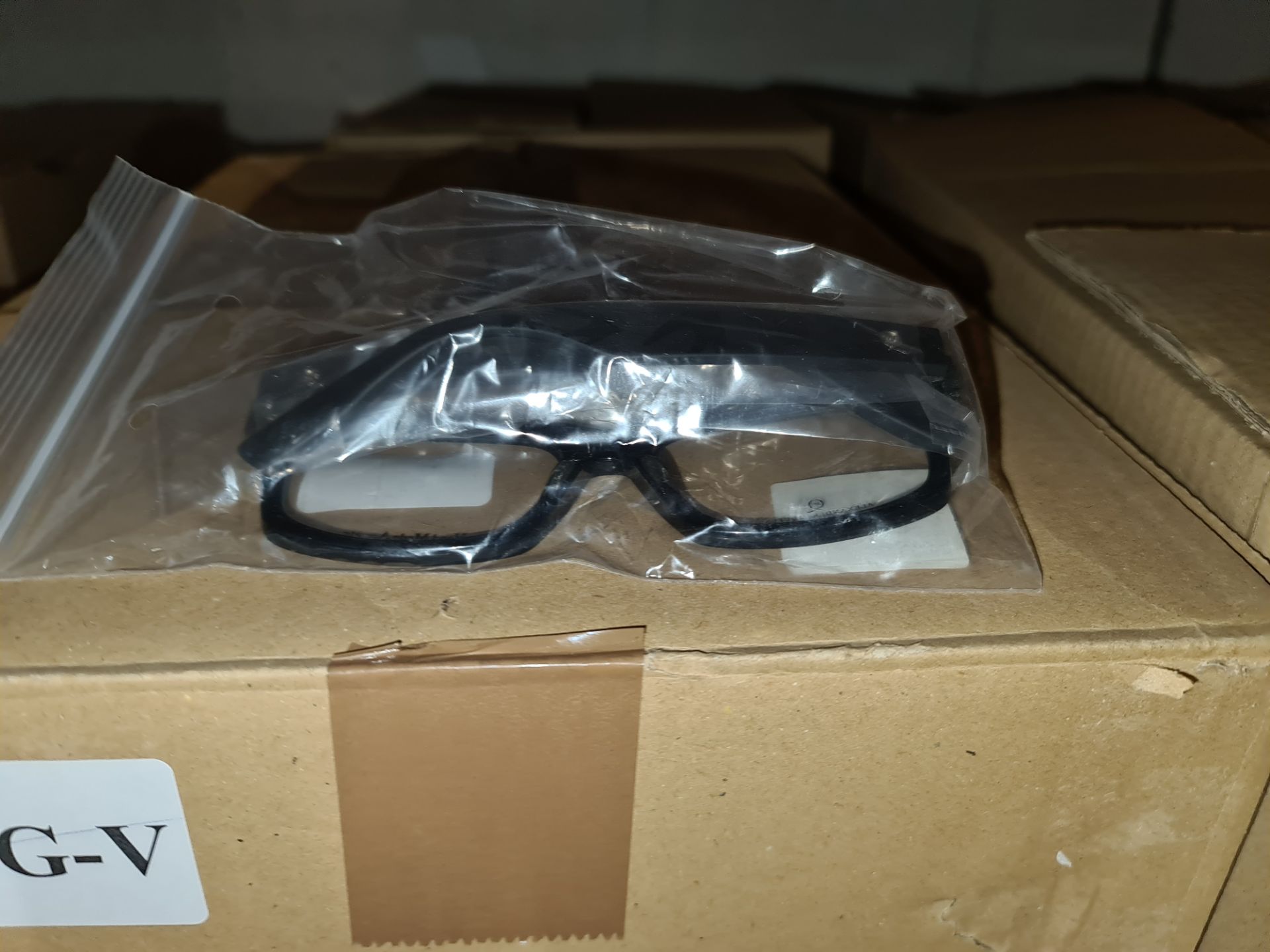 440,000 Prescription Glasses Frames: The total stock of frames from DD Frames Ltd in administration - Image 6 of 221