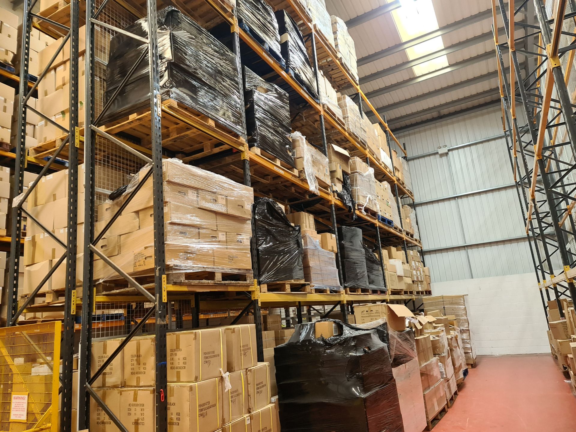 440,000 Prescription Glasses Frames: The total stock of frames from DD Frames Ltd in administration - Image 208 of 221