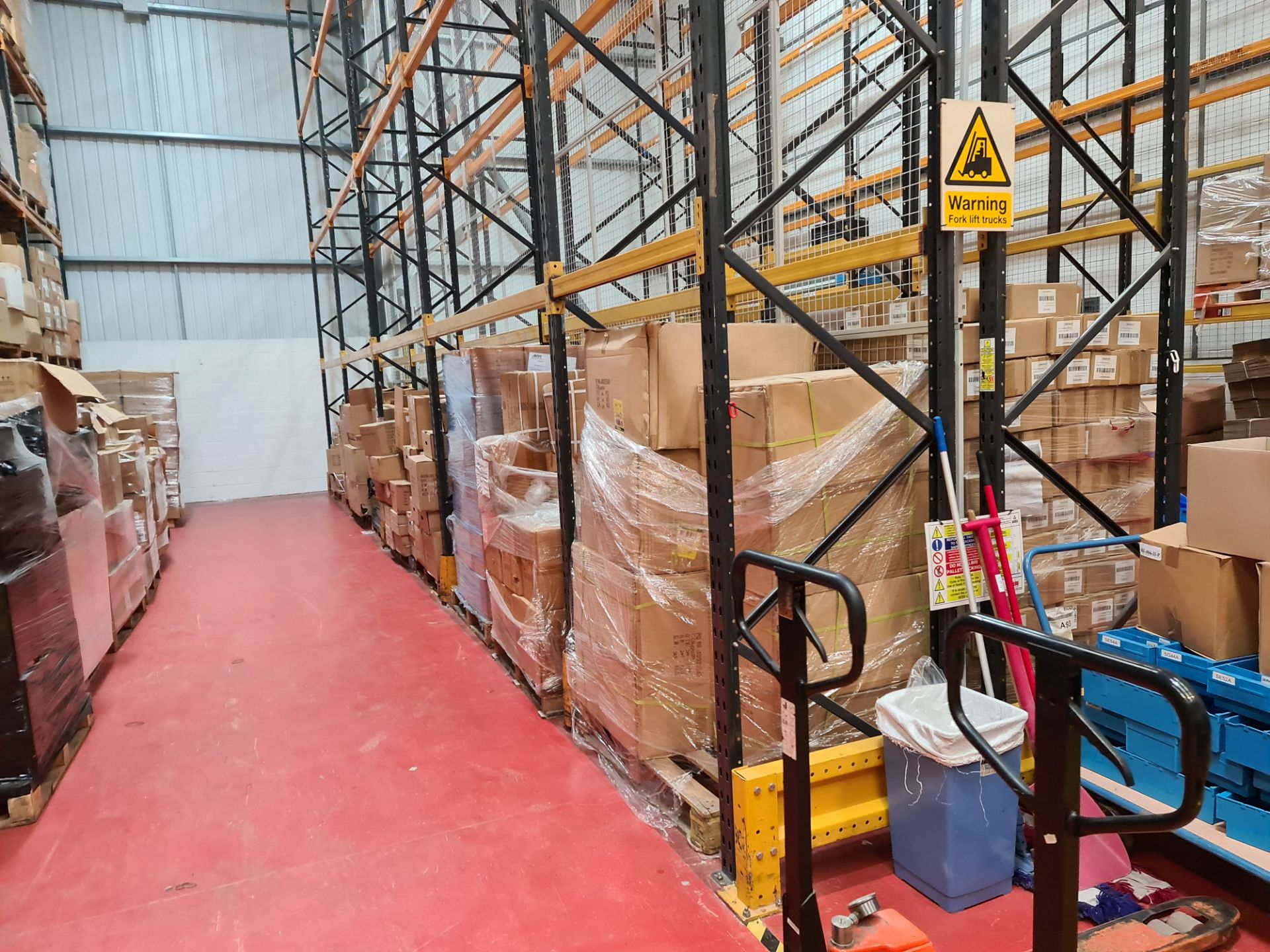 440,000 Prescription Glasses Frames: The total stock of frames from DD Frames Ltd in administration - Image 206 of 221