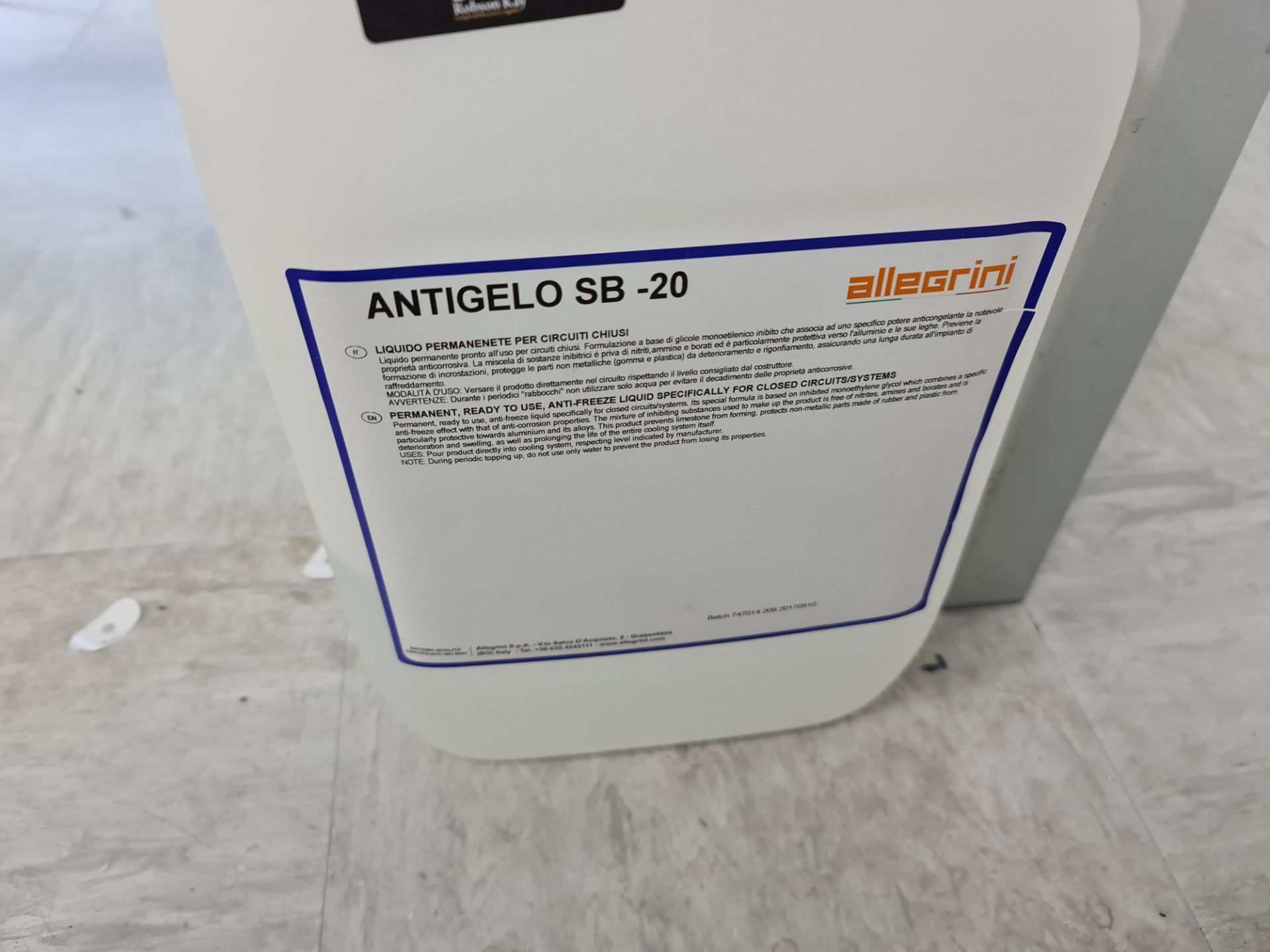 4 large tubs of Allegrini Antigelo SB -20 fluid, 2 opened & 2 appear sealed - Image 2 of 3