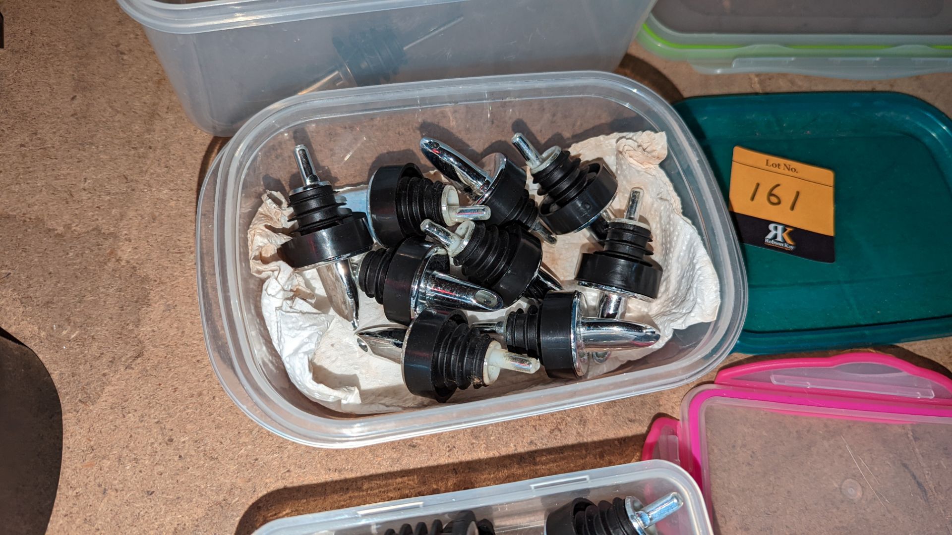 3 small tubs & their contents of bottle pourers - Image 4 of 5