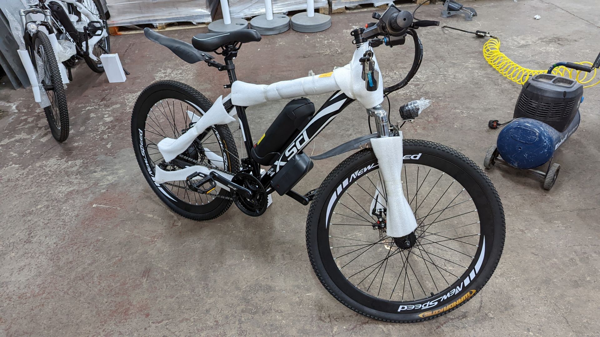 XSD FTX Sport MTB 7.5 Racing electric bike with Shimano Tourney TZ gears. Includes 36v 12AH battery, - Image 8 of 22