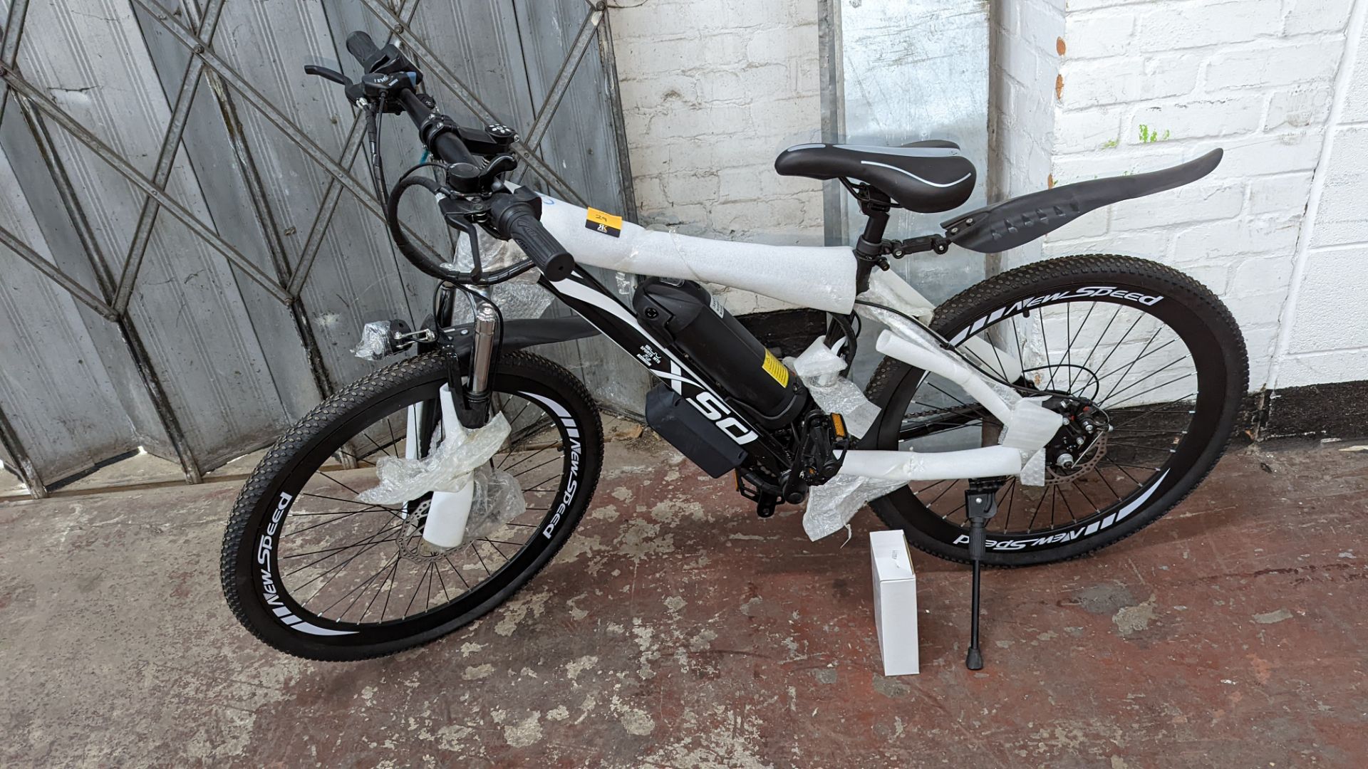XSD FTX Sport MTB 7.5 Racing electric bike with Shimano Tourney TZ gears. Includes 36v 12AH battery, - Image 2 of 16