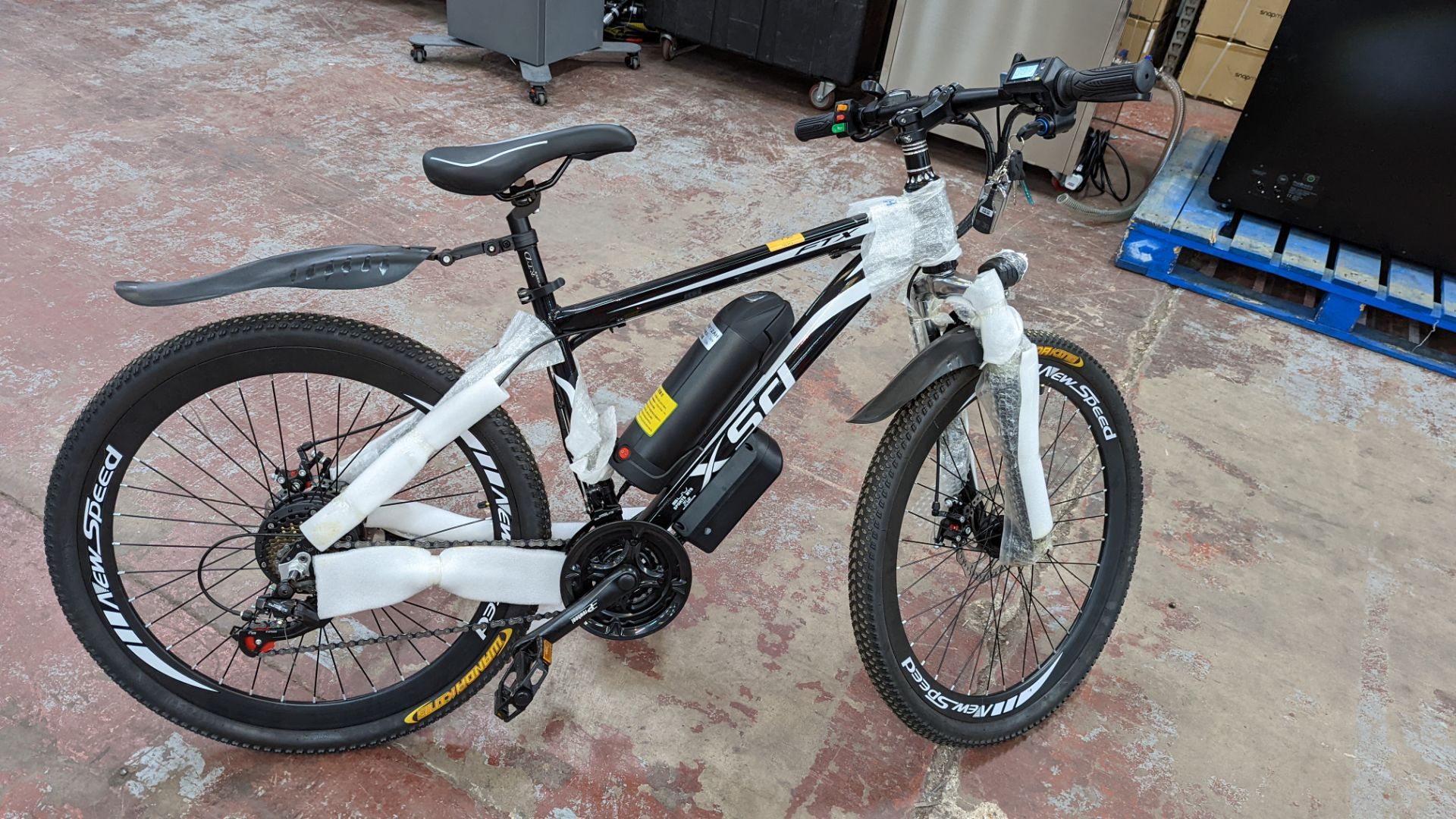 XSD FTX Sport MTB 7.5 Racing electric bike with Shimano Tourney TZ gears. Includes 36v 12AH battery, - Image 9 of 26