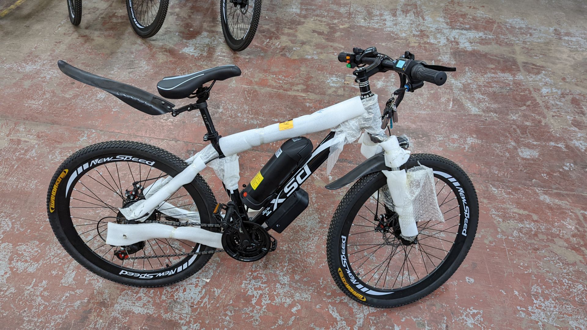 XSD FTX Sport MTB 7.5 Racing electric bike with Shimano Tourney TZ gears. Includes 36v 12AH battery, - Image 10 of 24