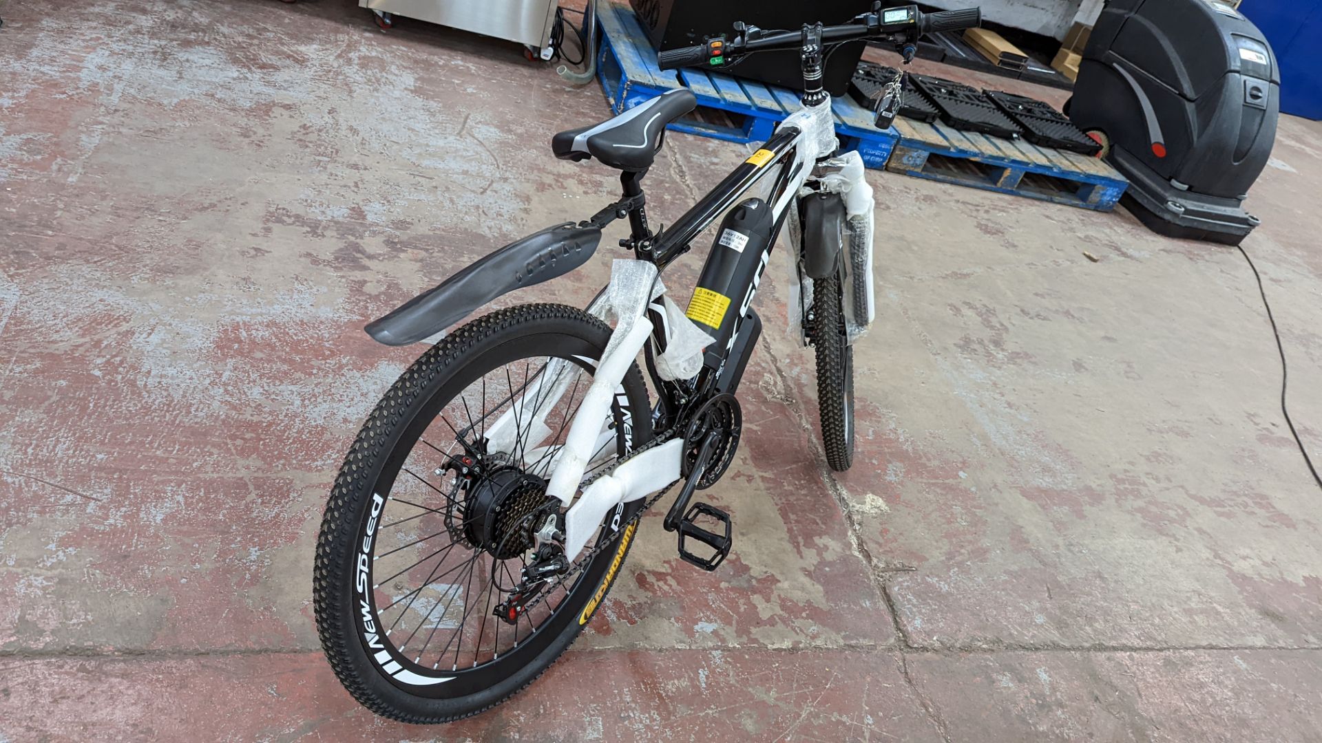 XSD FTX Sport MTB 7.5 Racing electric bike with Shimano Tourney TZ gears. Includes 36v 12AH battery, - Image 12 of 26