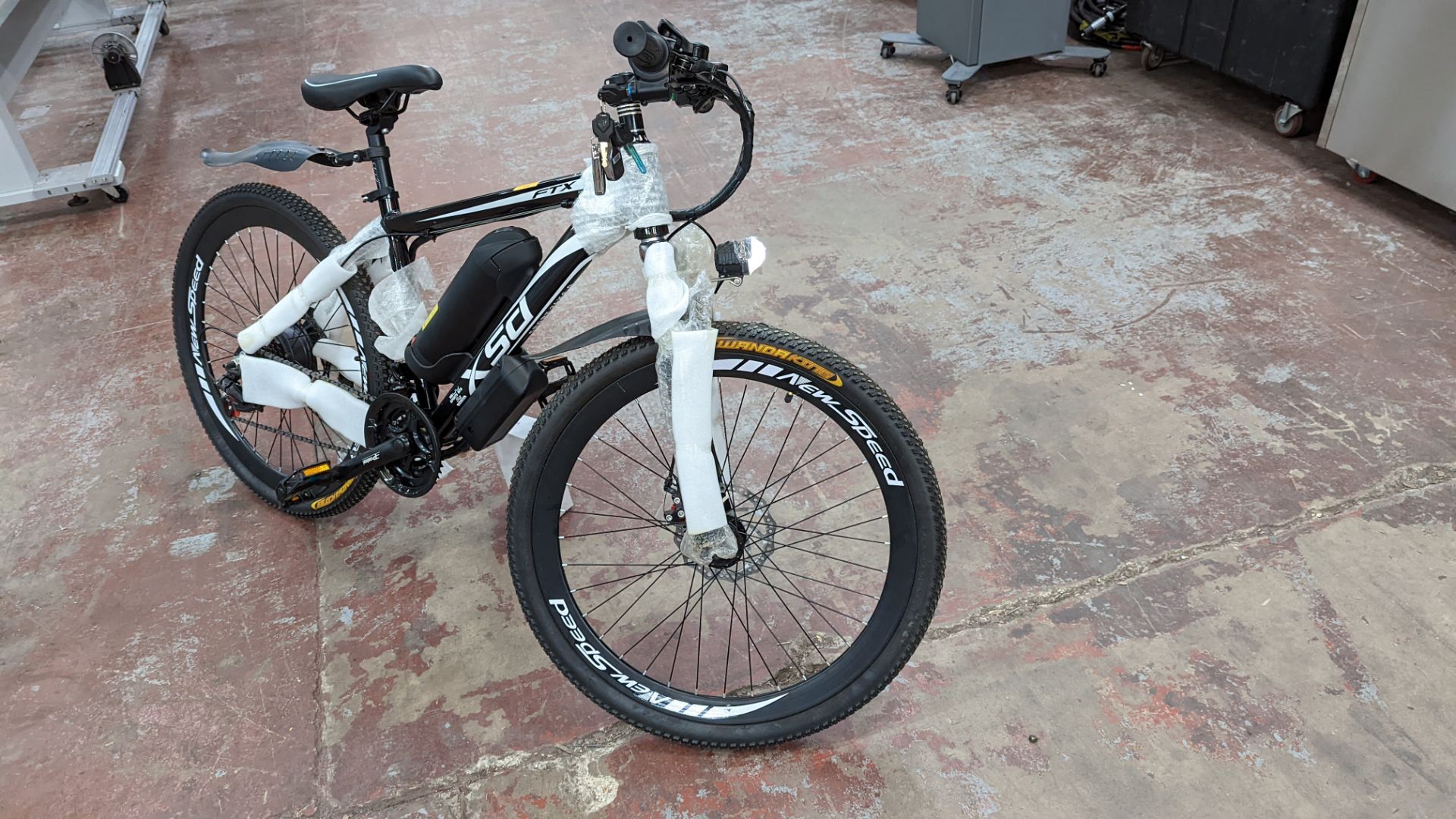 XSD FTX Sport MTB 7.5 Racing electric bike with Shimano Tourney TZ gears. Includes 36v 12AH battery, - Image 6 of 26