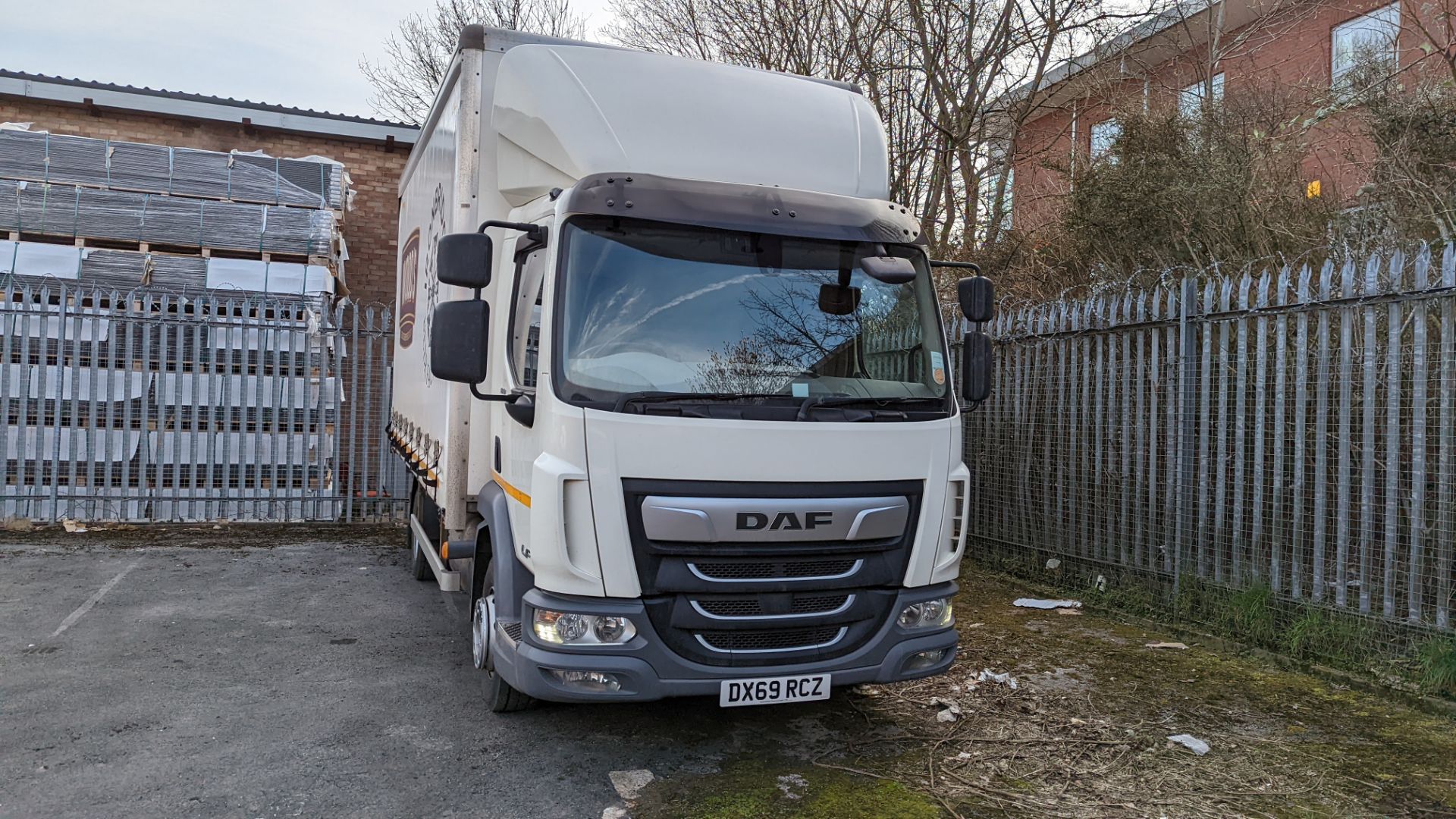 DX69 RCZ DAF LF180FA 12tonne curtain side HGV with 5,150mm Paccar body, 6 speed manual gearbox, 4500 - Image 7 of 67