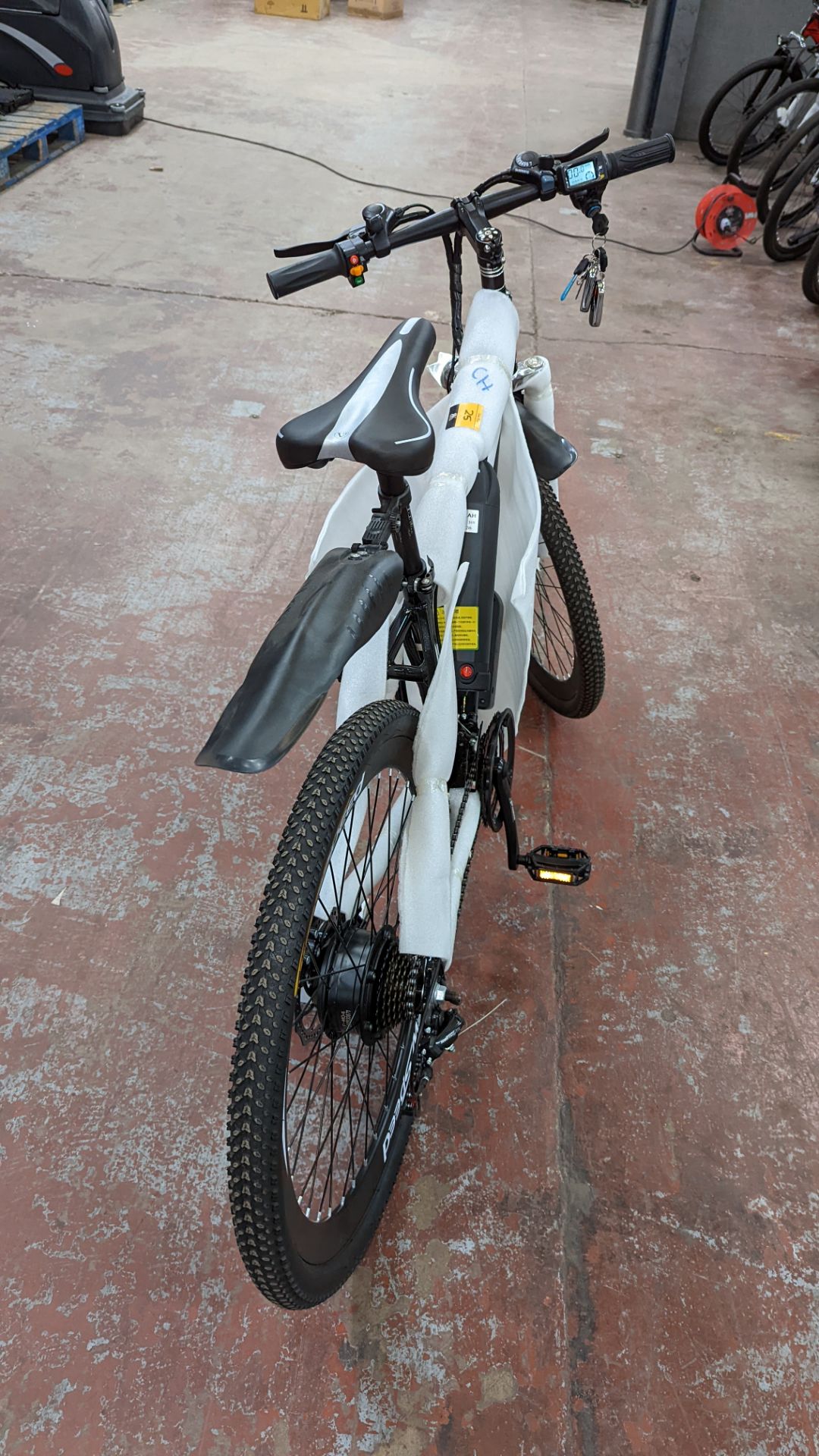 XSD FTX Sport MTB 7.5 Racing electric bike with Shimano Tourney TZ gears. Includes 36v 12AH battery, - Image 10 of 18