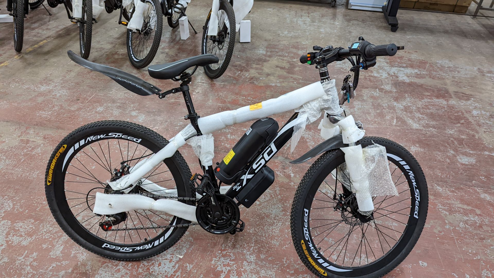 XSD FTX Sport MTB 7.5 Racing electric bike with Shimano Tourney TZ gears. Includes 36v 12AH battery, - Image 9 of 24