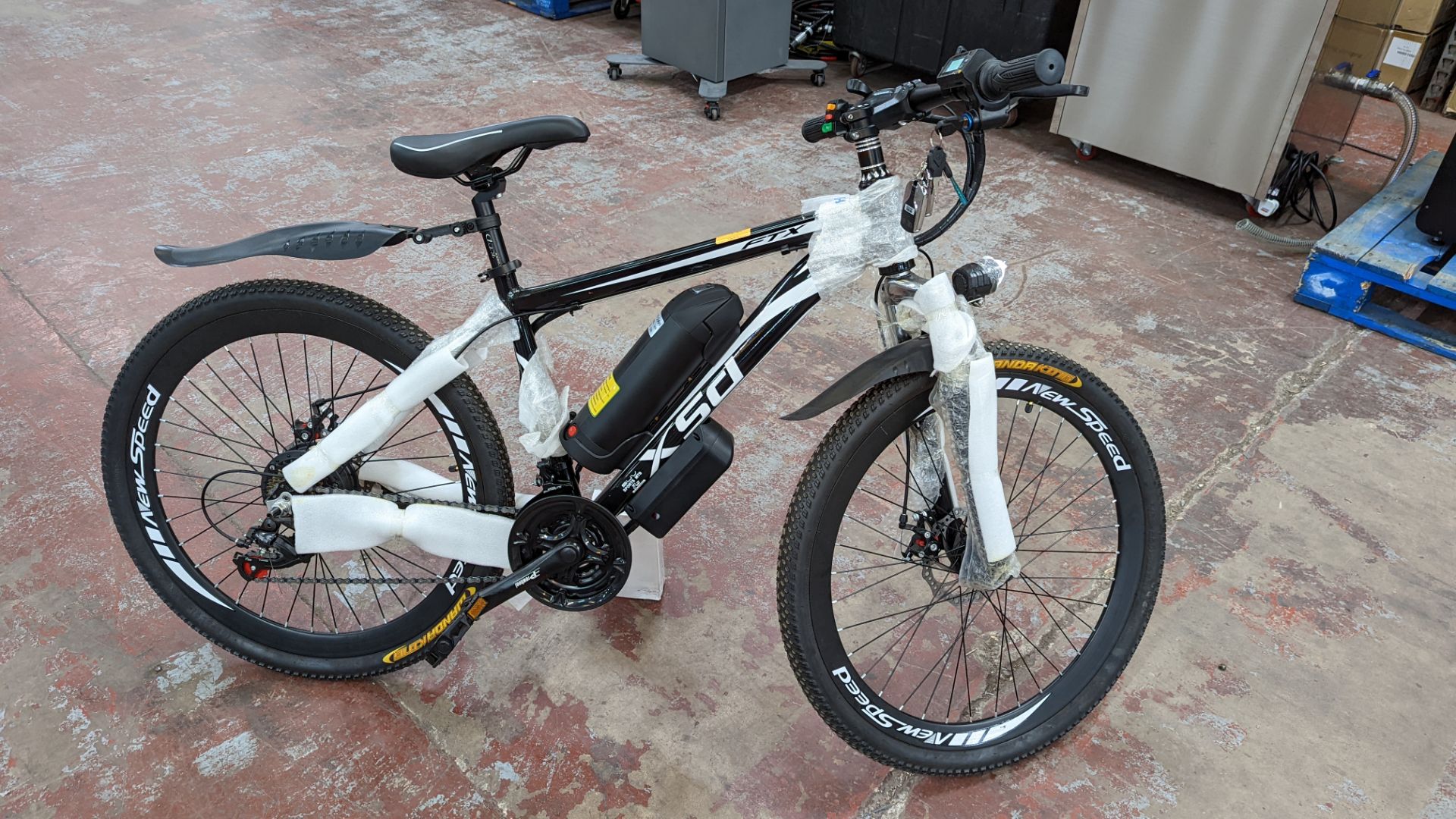 XSD FTX Sport MTB 7.5 Racing electric bike with Shimano Tourney TZ gears. Includes 36v 12AH battery, - Image 8 of 26