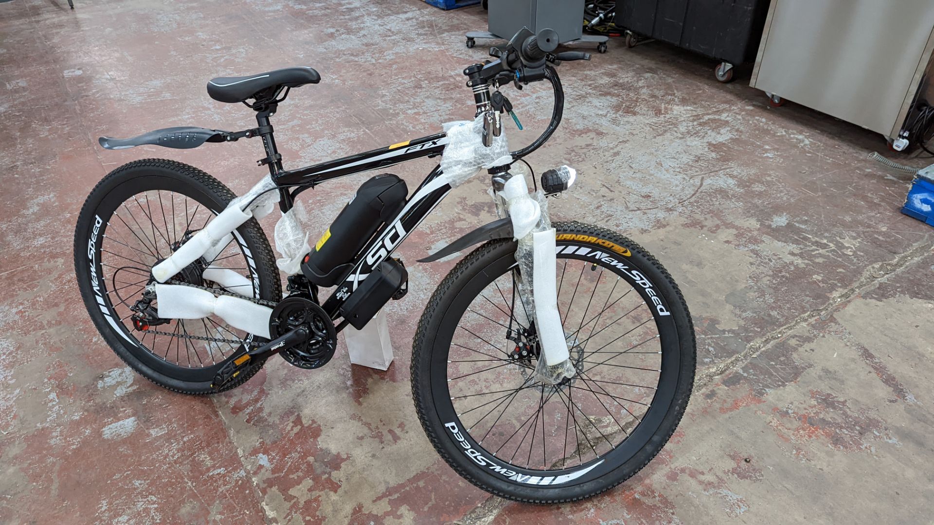 XSD FTX Sport MTB 7.5 Racing electric bike with Shimano Tourney TZ gears. Includes 36v 12AH battery, - Image 7 of 26