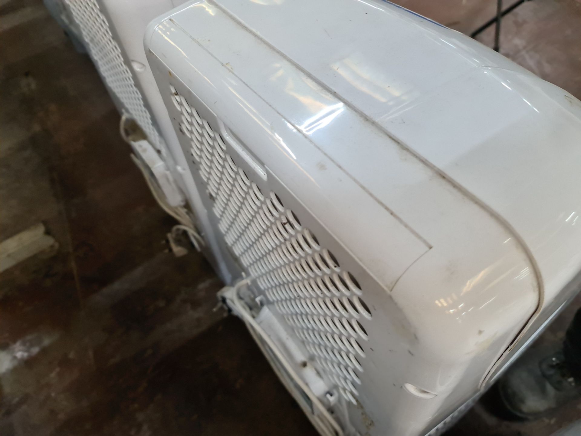 2 off air conditioning units - Image 8 of 9