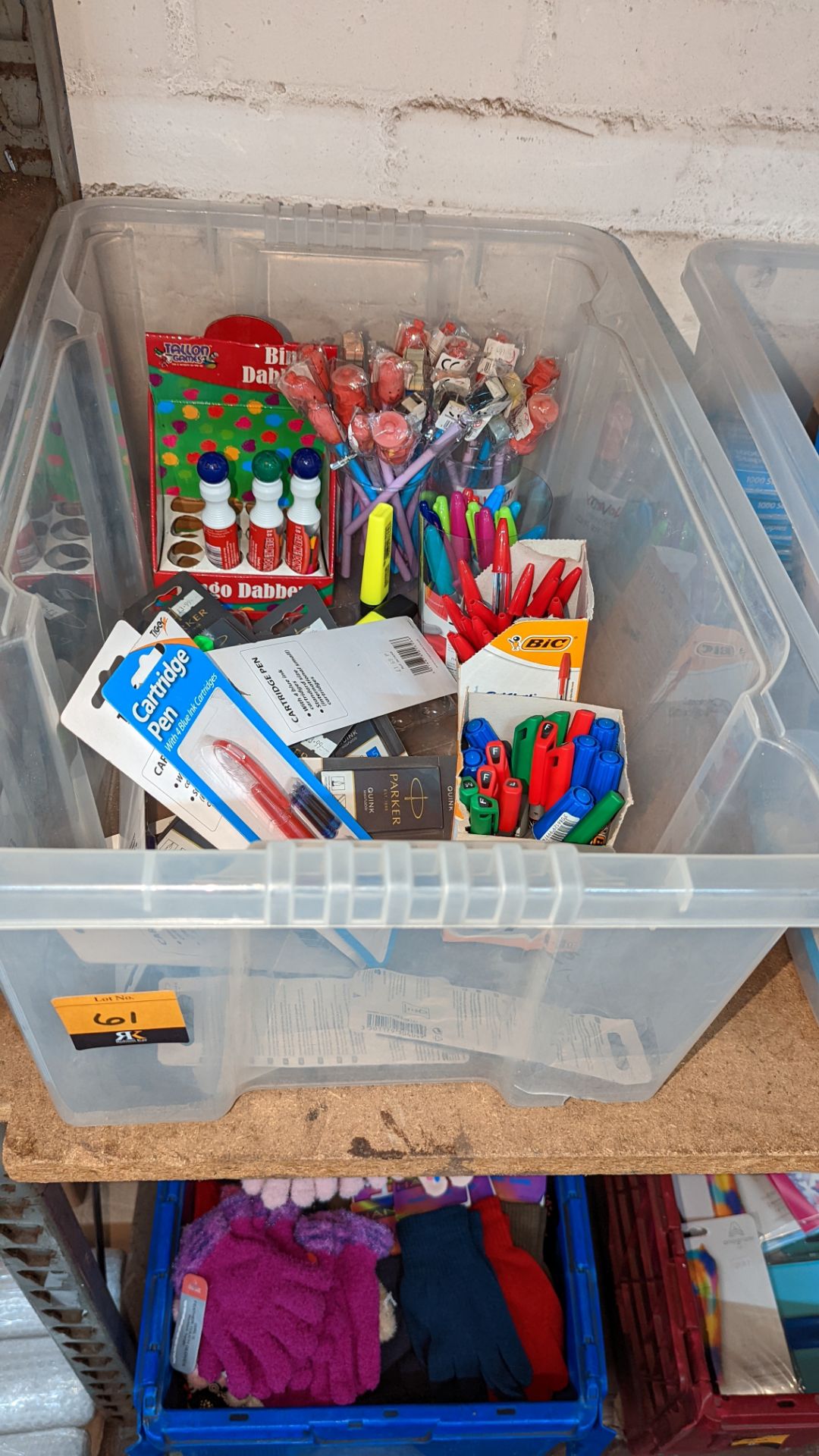 Contents of a crate of assorted pens - crate excluded