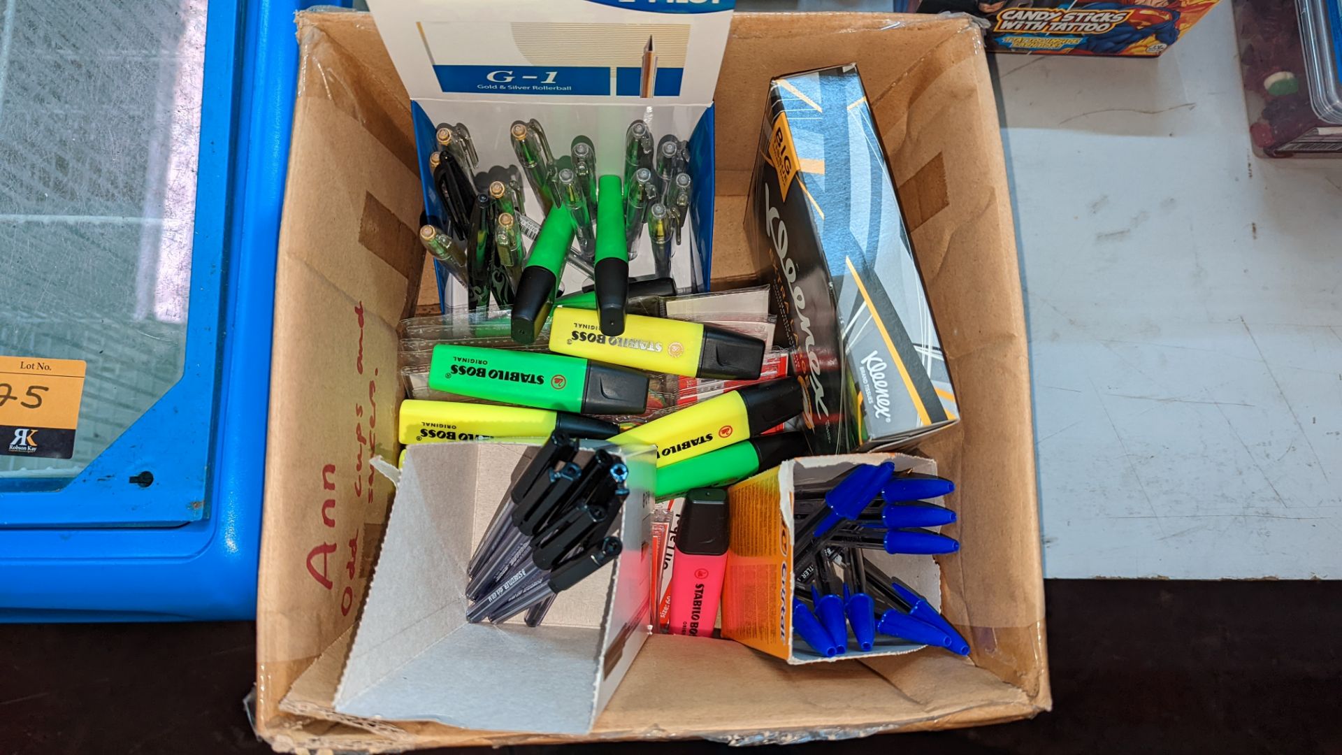 Box of miscellaneous stationery items - Image 3 of 4