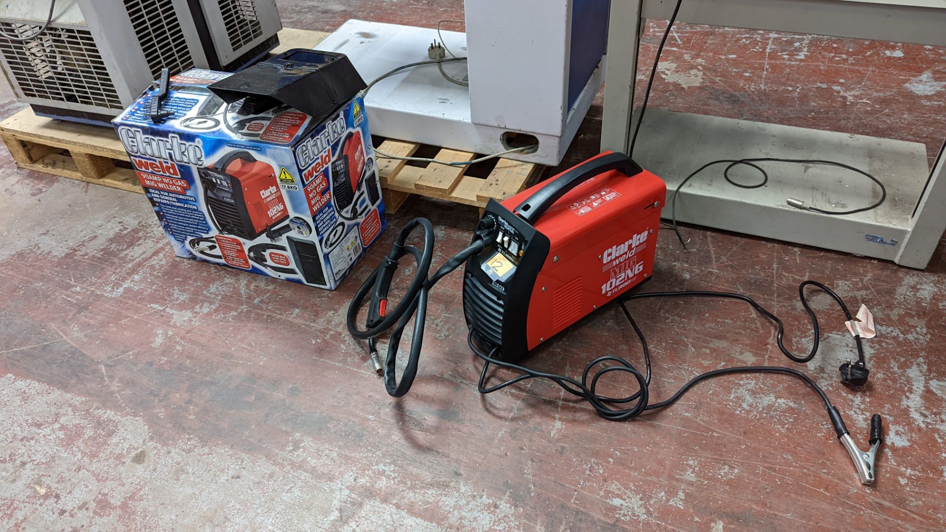 Clarke Weld 90amp No Gas Mig Welder, model 102NG - boxed, appears unused