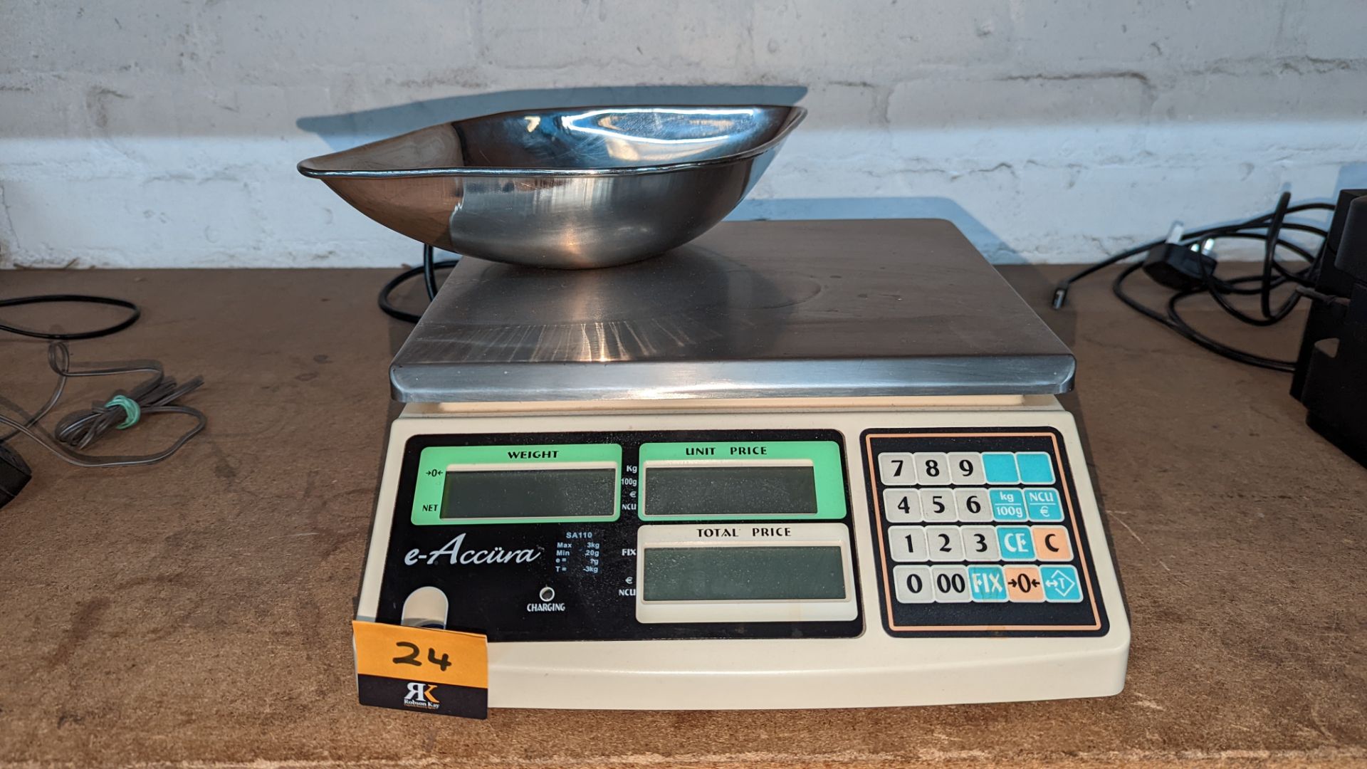 e-Accura digital readout scales