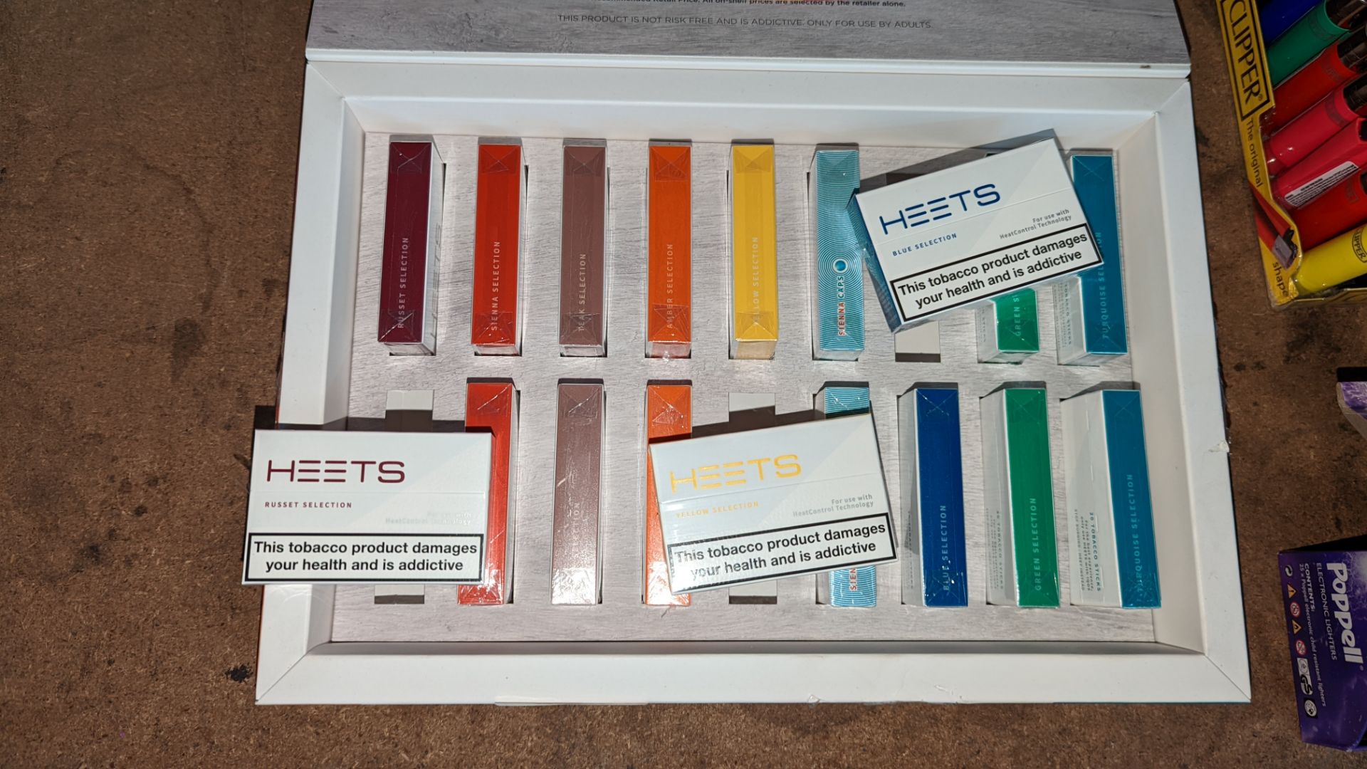 Heets Heetwave presentation pack containing a total of 18 boxes of Heets tobacco sticks for use with - Image 4 of 6