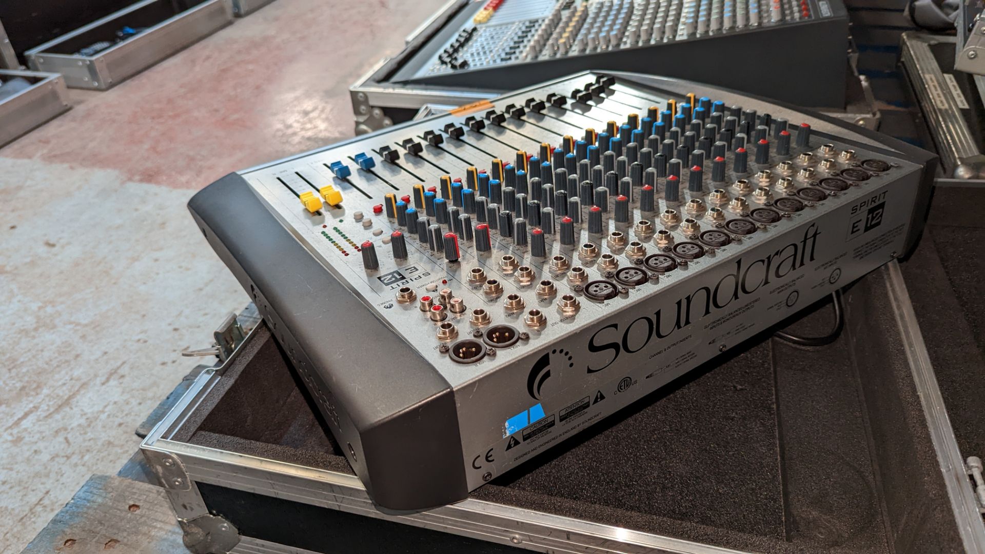 Soundcraft Spirit E12 mixing desk with flight case - Image 7 of 8