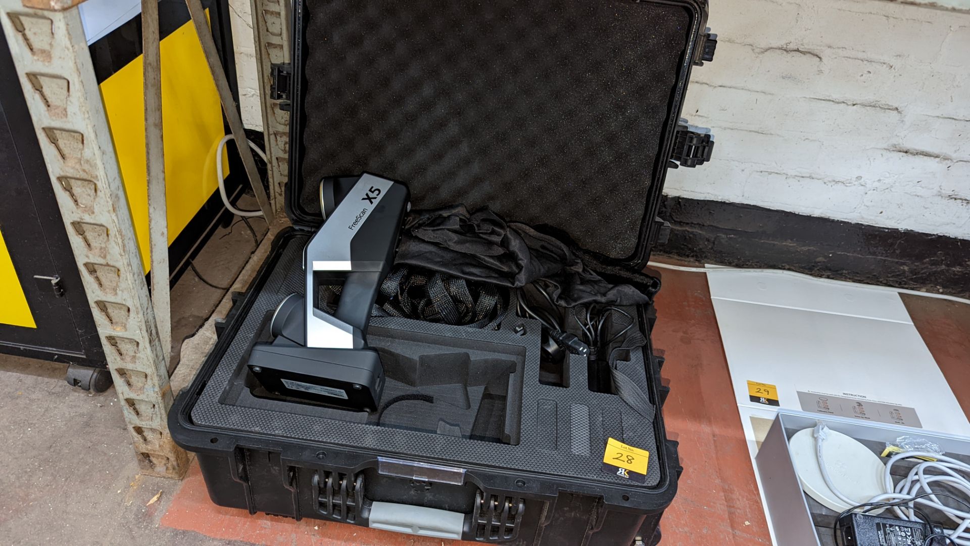 FreeScan X5 3D scanner including carry case & ancillaries - Image 10 of 12