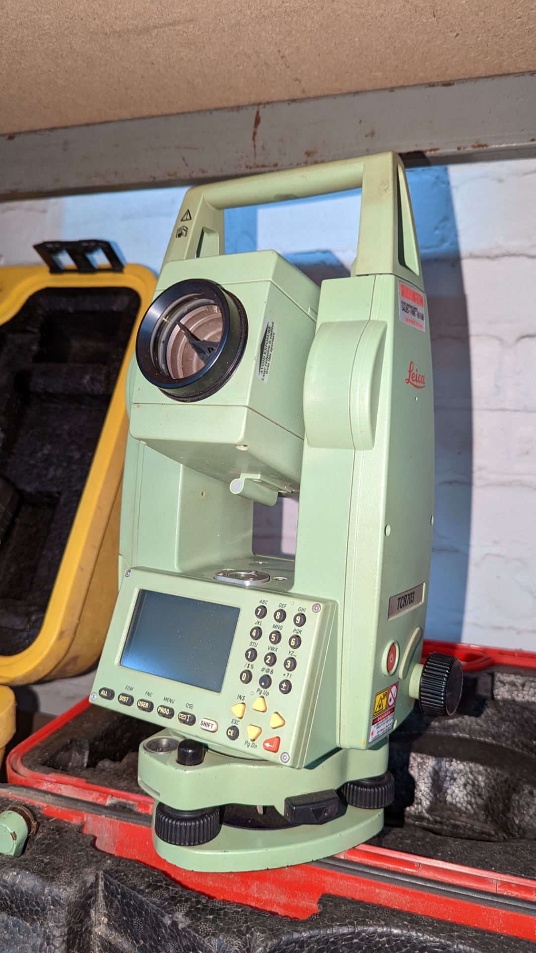 Leica model TCR703 motorised Total Station including batteries & charger plus carry case - Image 3 of 10