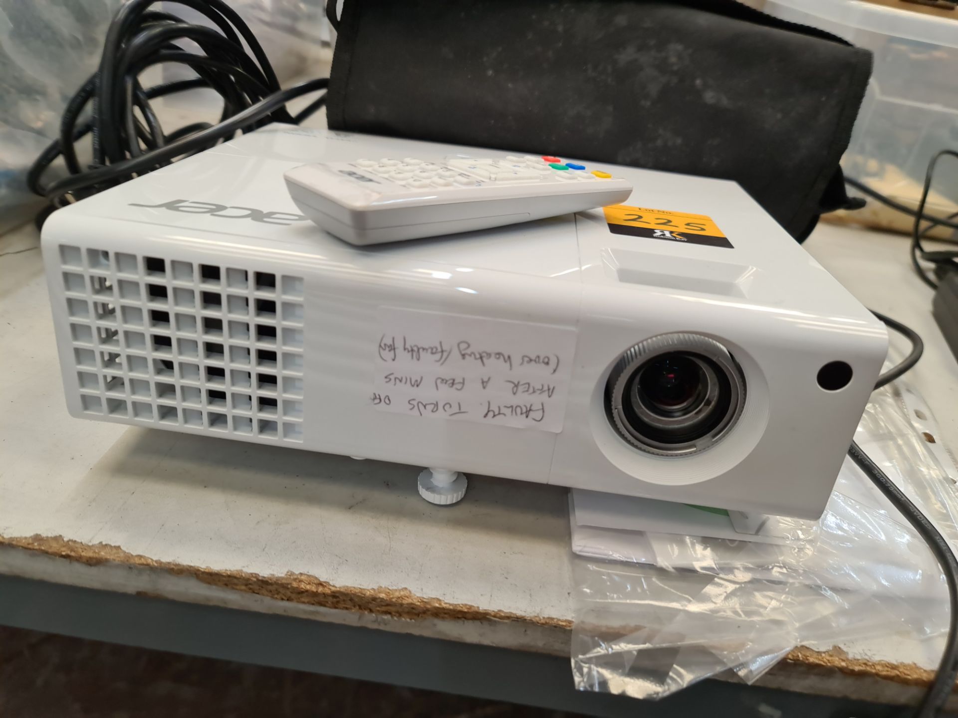 Acer projector model P1173DLP/QSV1308. Marked "faulty". Includes remote, book pack & carry case - Image 2 of 5