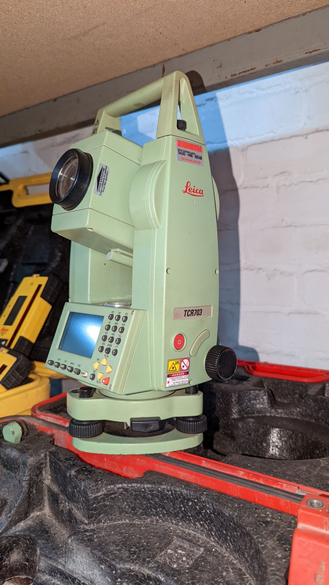 Leica model TCR703 motorised Total Station including batteries & charger plus carry case - Image 4 of 10