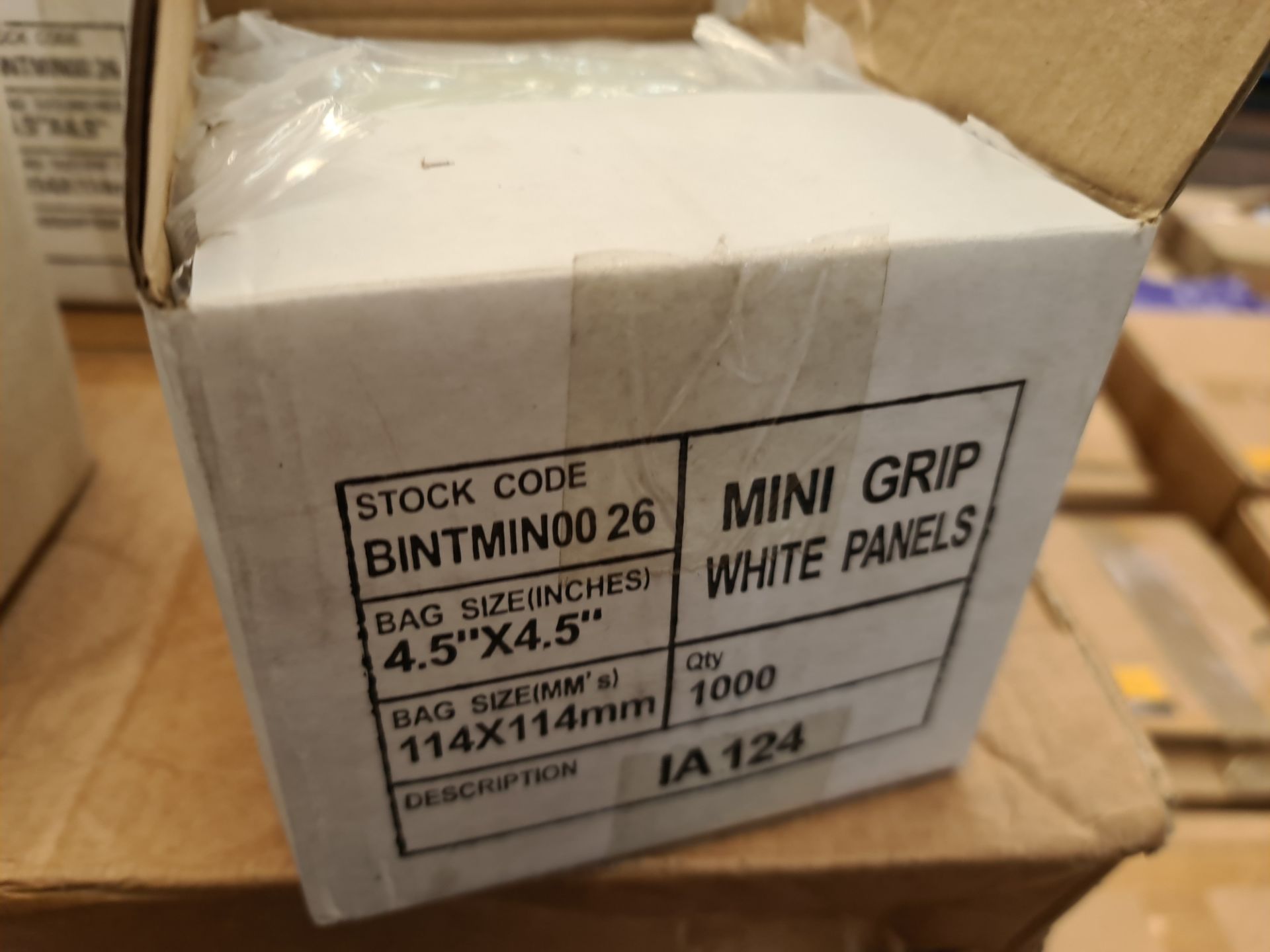 Approx. 28,000 Mini Grip white panel bags, size 114 x 114mm - 2 cartons plus 4 smaller boxes - Image 2 of 4
