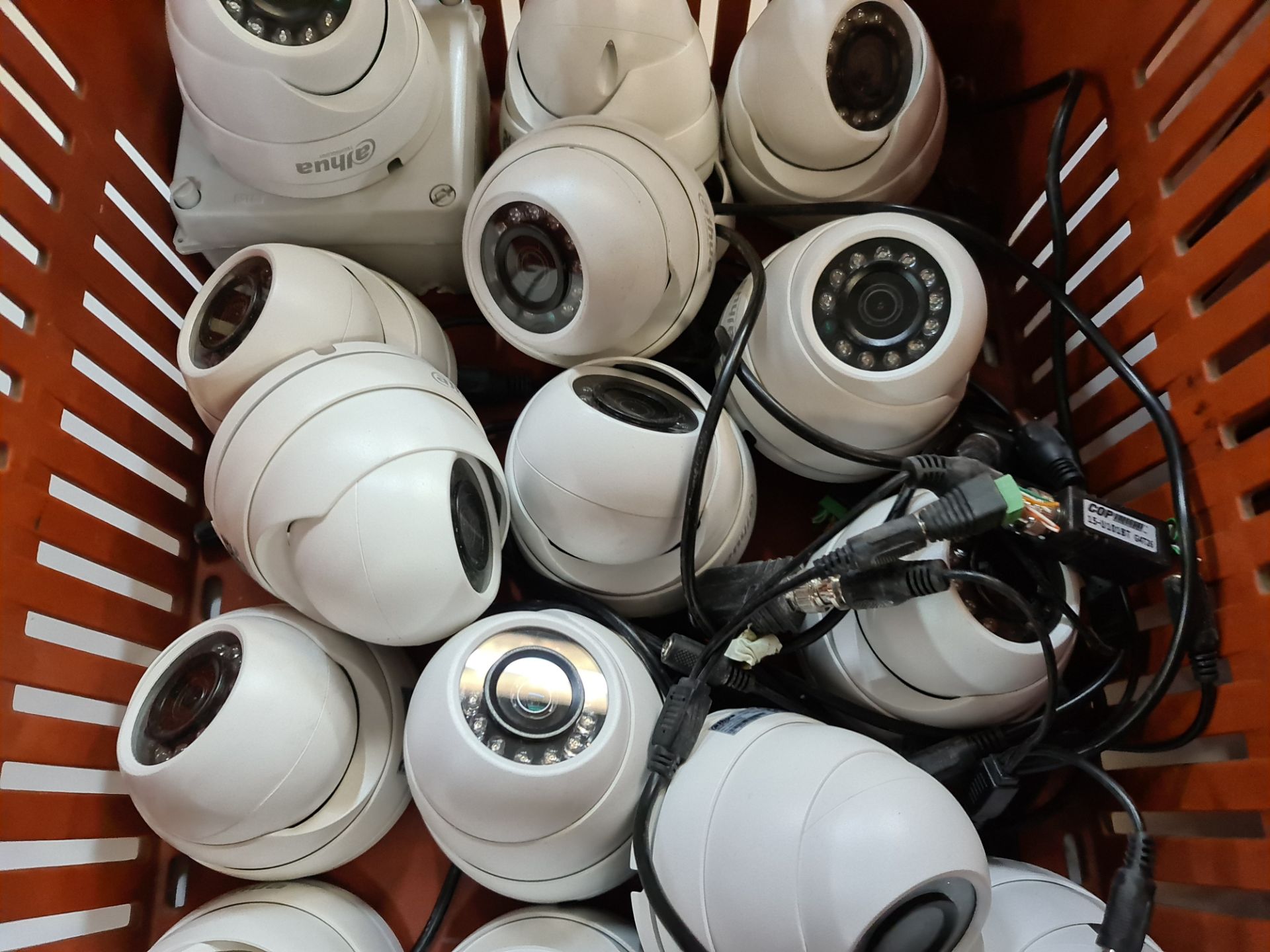 19 off Alhua CCTV cameras - Image 3 of 4