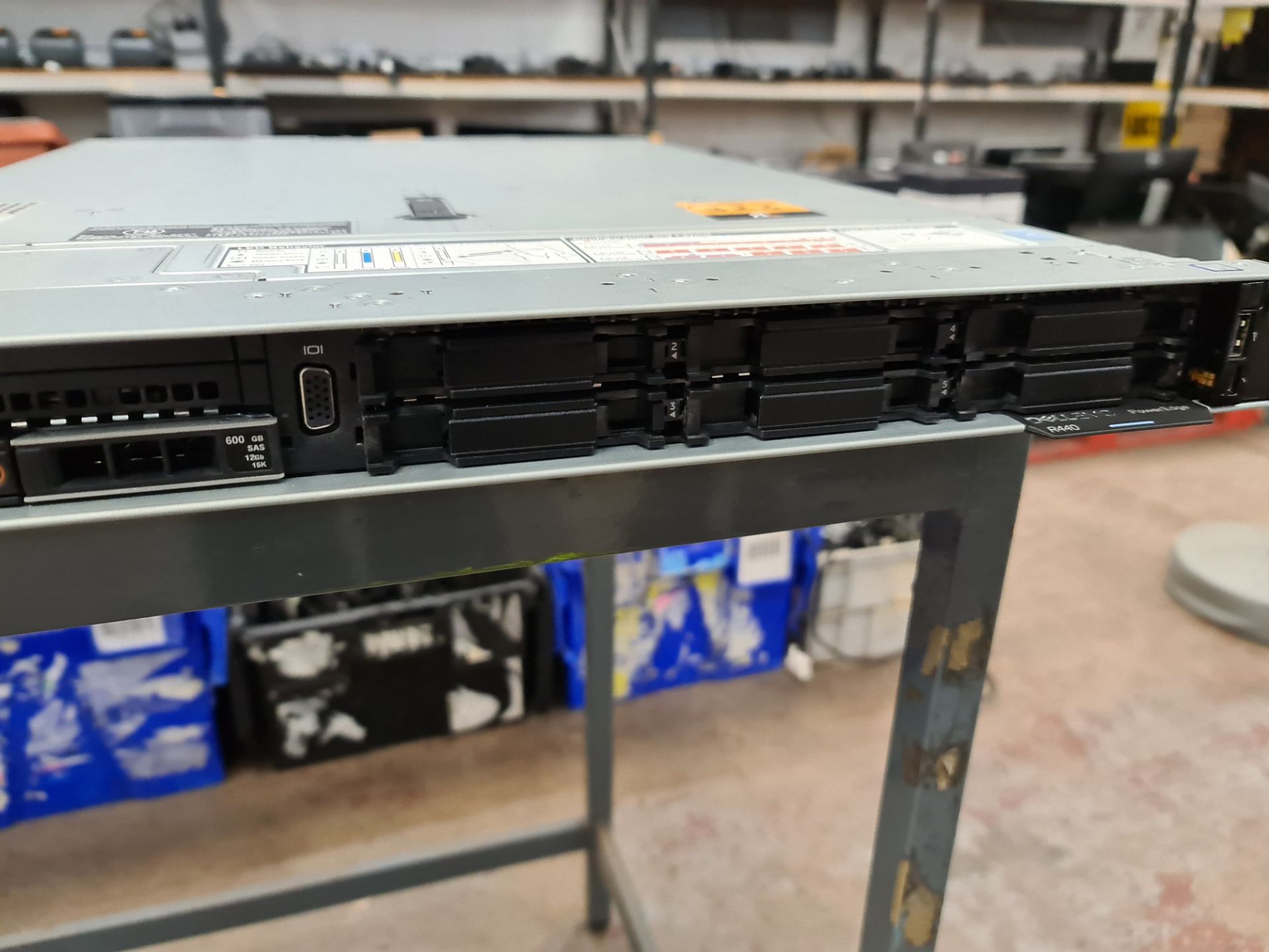 Dell EMC R440 PowerEdge rack mountable server with 2 off 600GB HDD - Image 9 of 11