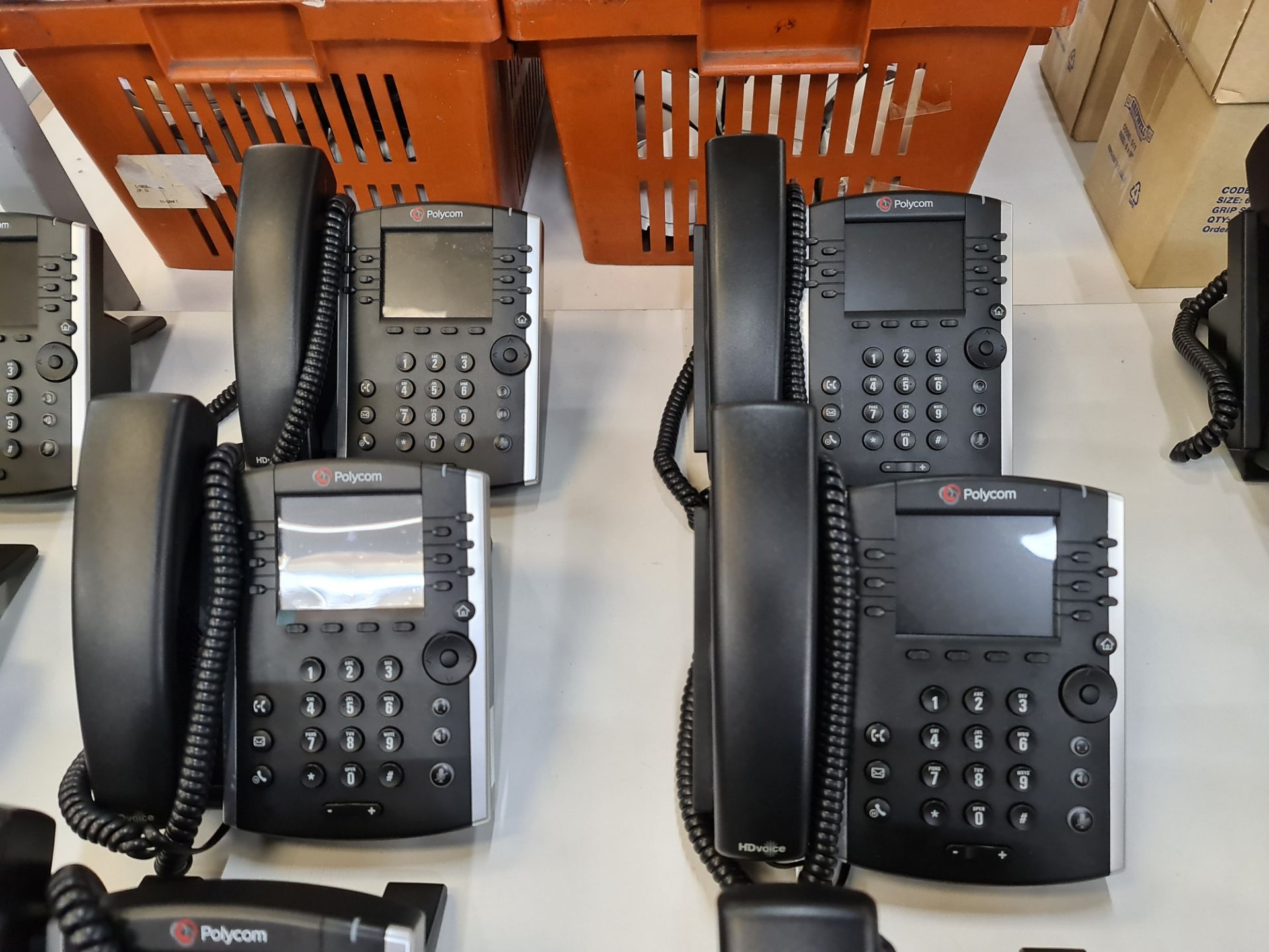 16 off Polycom model VVX411 telephone handsets plus Polycom SoundStation IP5000 conference phone - Image 3 of 6