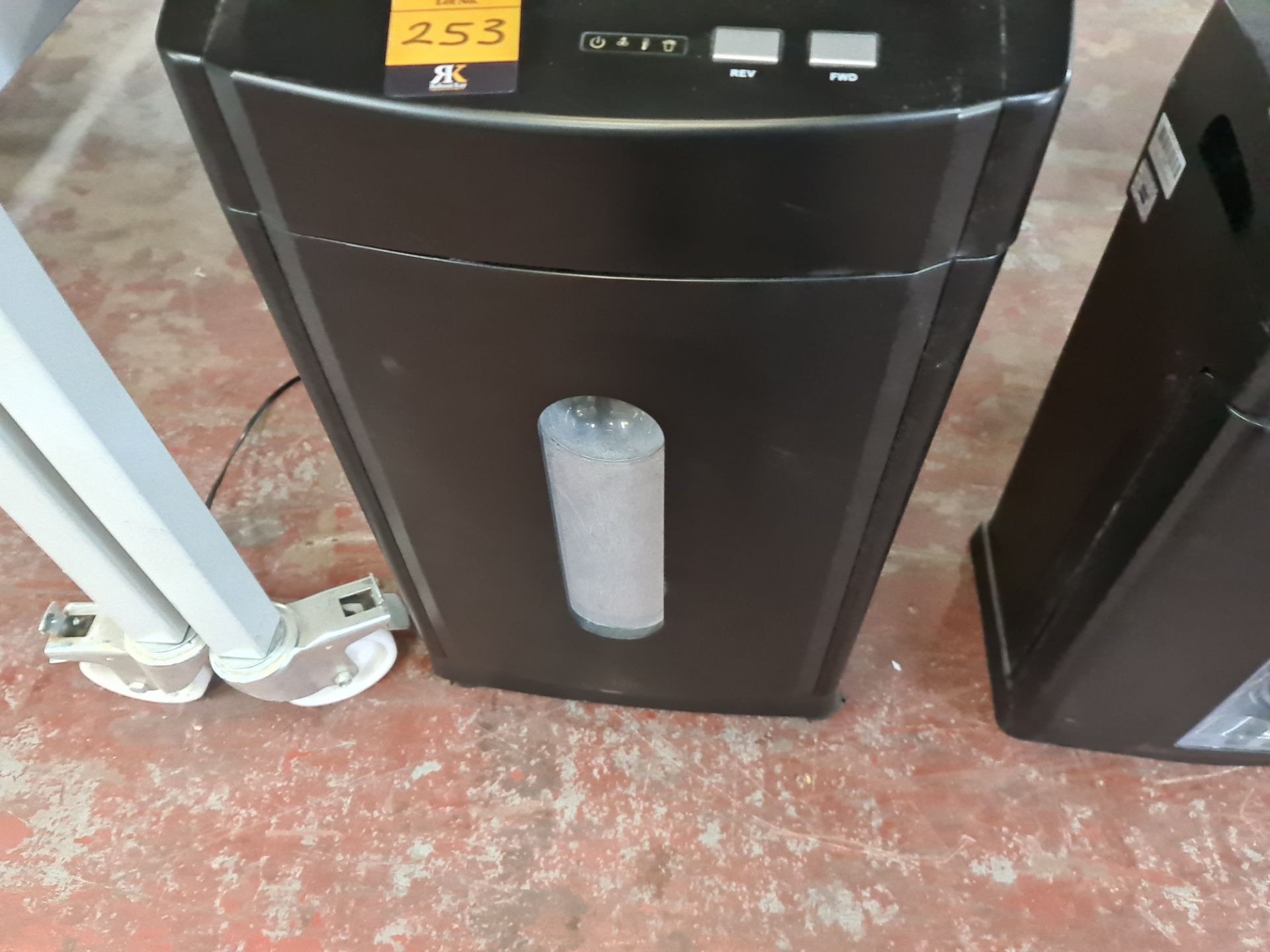 2 assorted floor standing paper shredders - Image 3 of 9