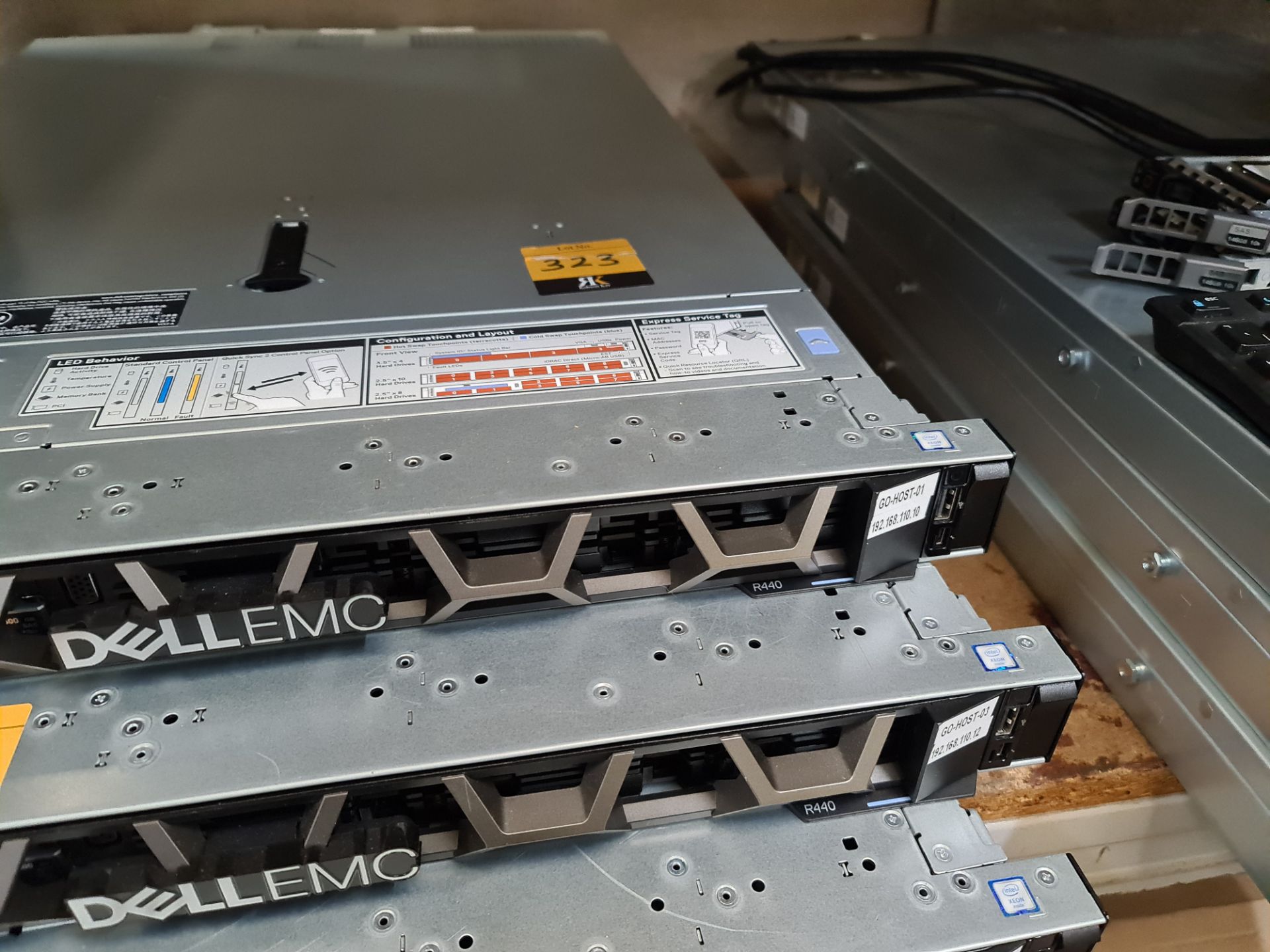 Dell EMC R440 PowerEdge rack mountable server with 2 off 600GB HDD - Image 3 of 11