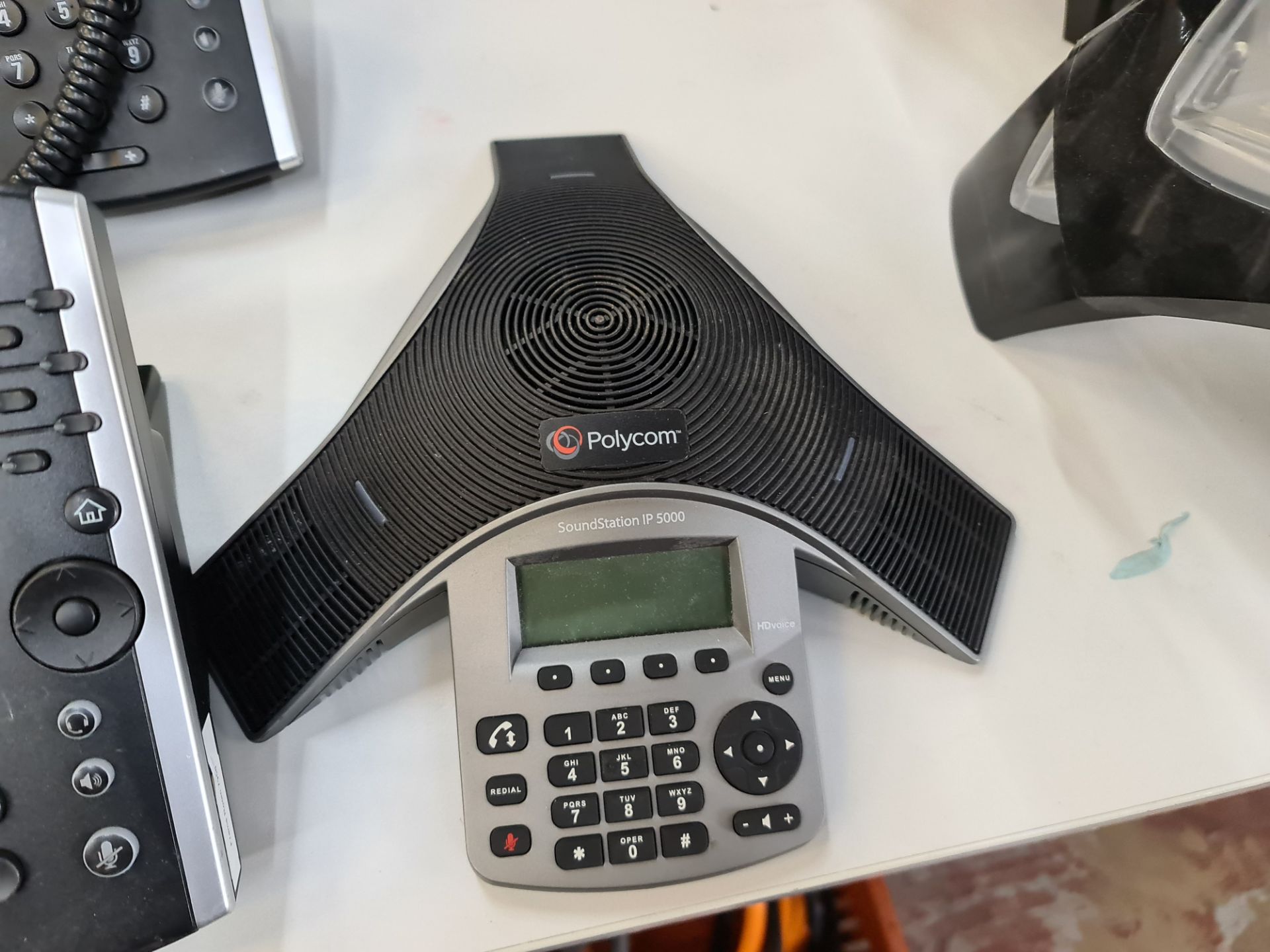 16 off Polycom model VVX411 telephone handsets plus Polycom SoundStation IP5000 conference phone - Image 6 of 6