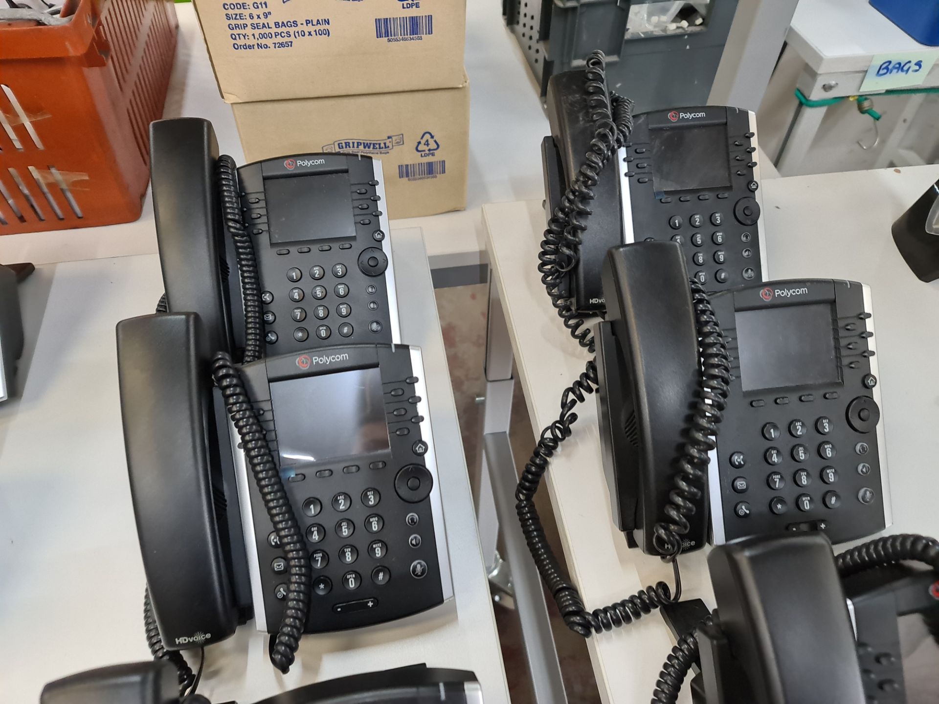 16 off Polycom model VVX411 telephone handsets plus Polycom SoundStation IP5000 conference phone - Image 5 of 6