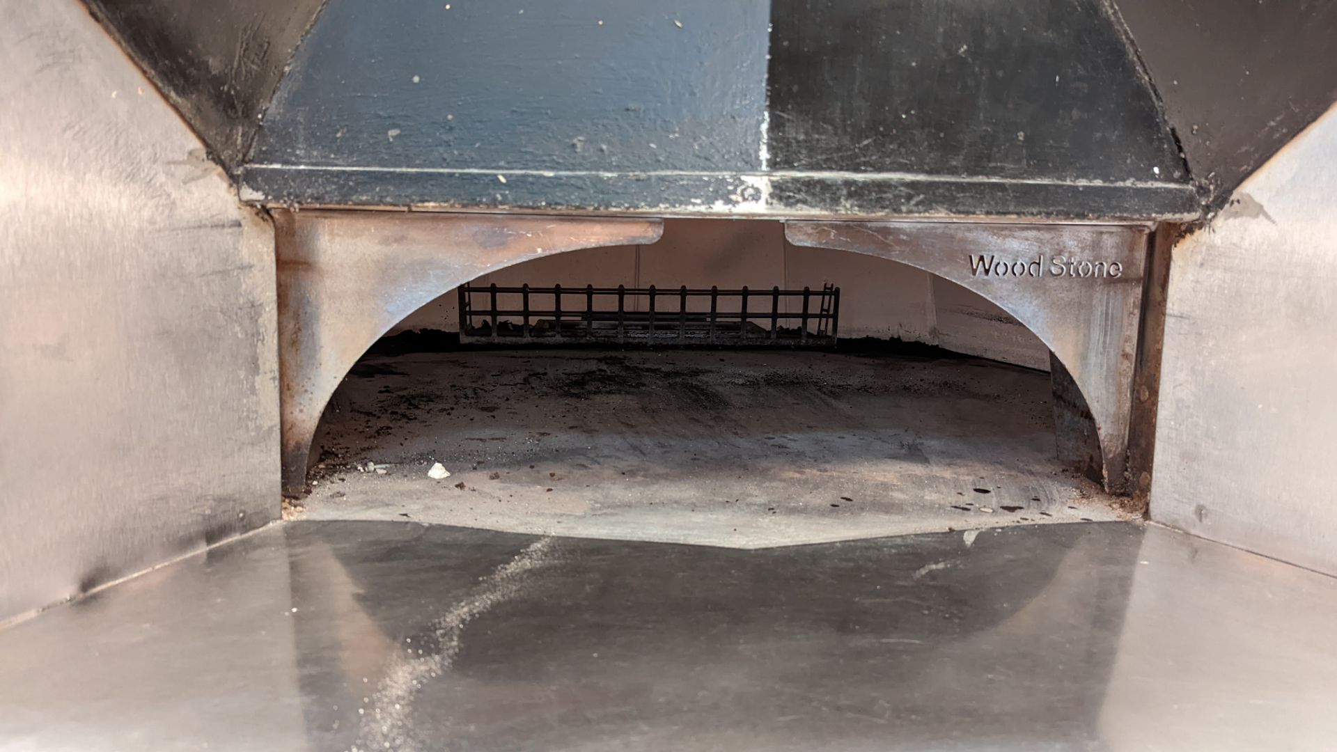 Large Wood Stone pizza oven on stand - Image 6 of 15