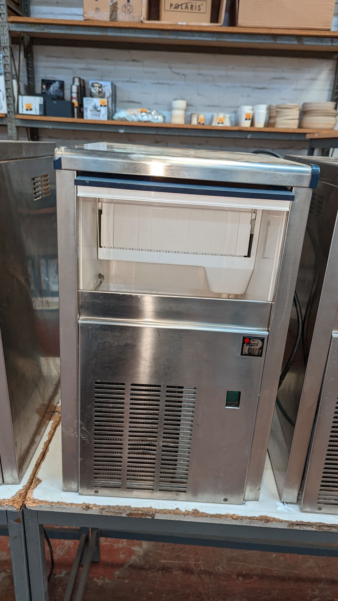 Parry stainless steel compact commercial ice maker model PIM20 - Image 4 of 5