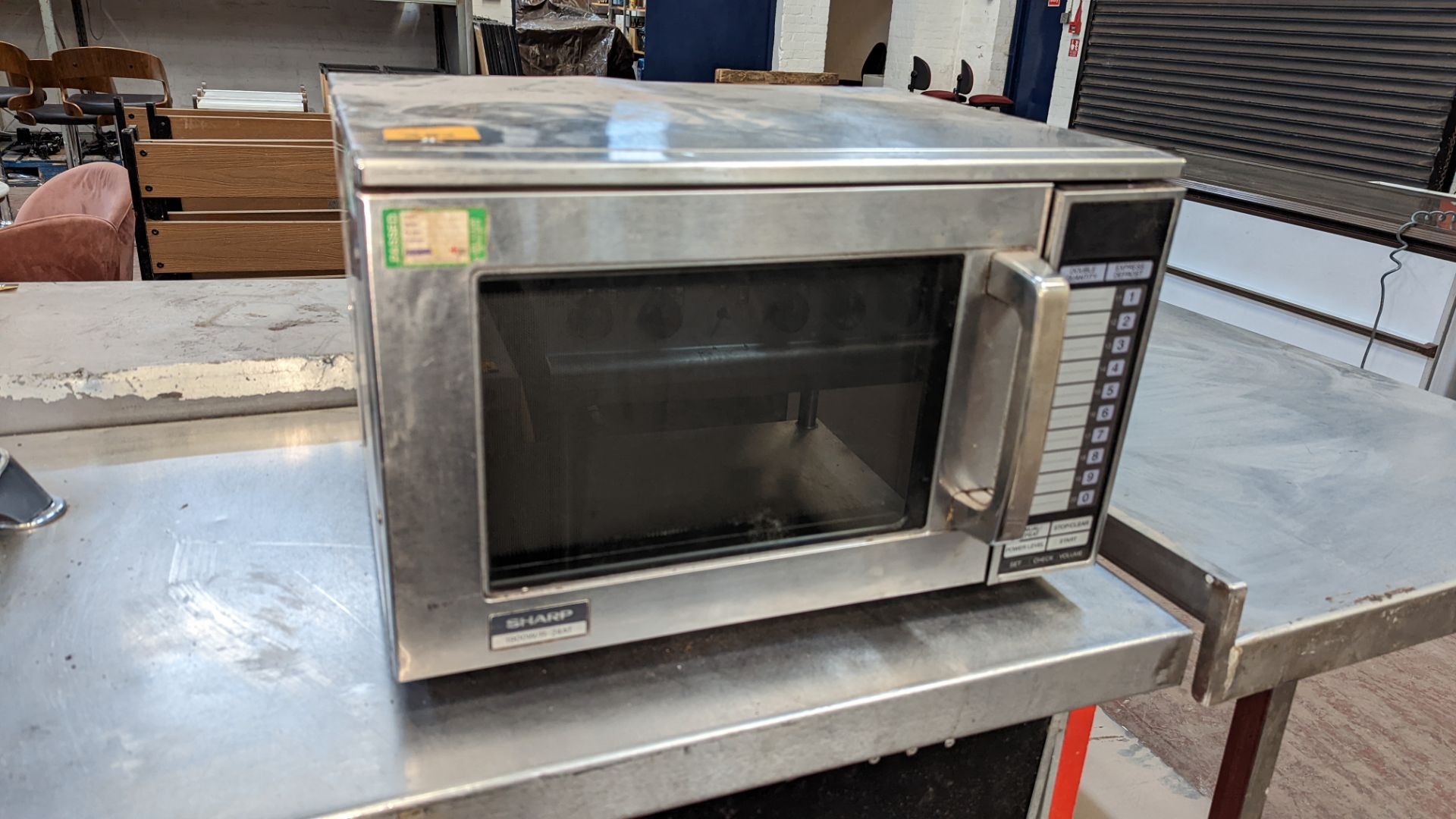 Sharp commercial microwave model 1900W/R-24AT