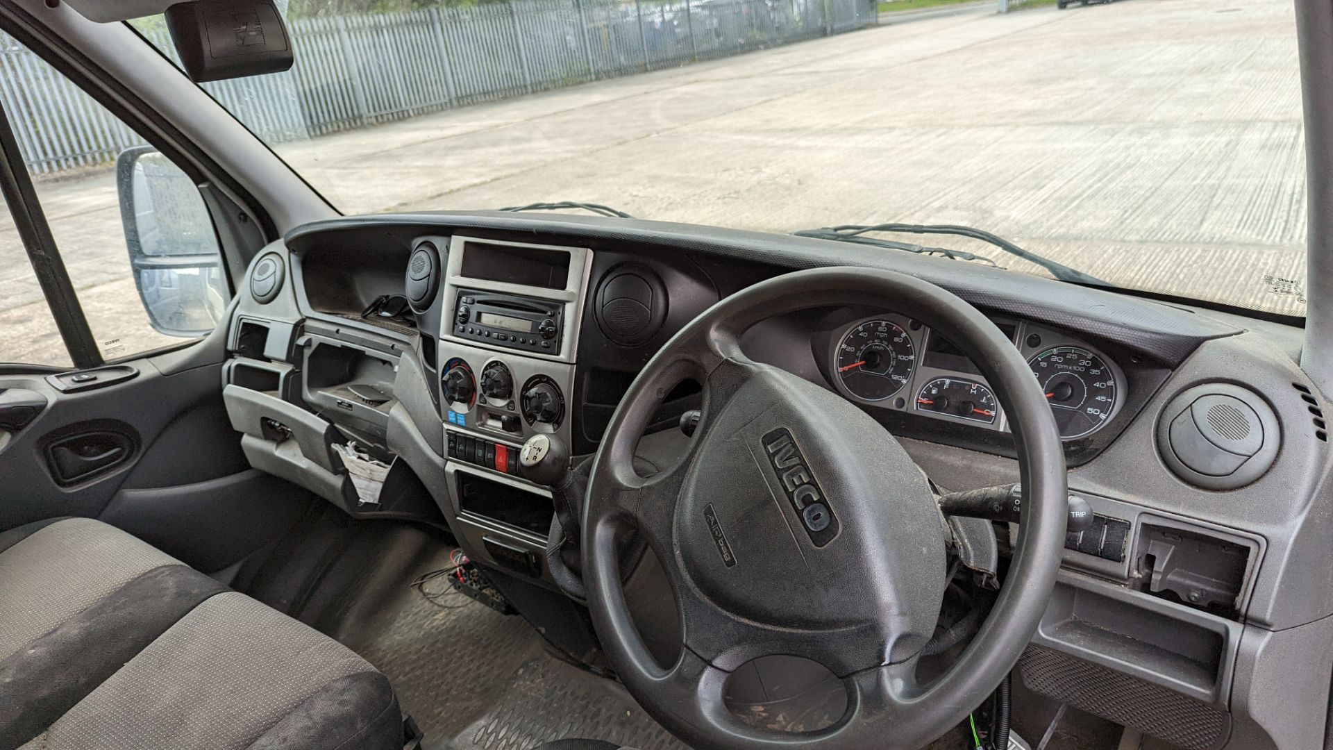 BT60 AYE Iveco Daily 35S11 MWB refrigerated box van with multiple compartments (ex-Tesco), 5 speed a - Image 33 of 47